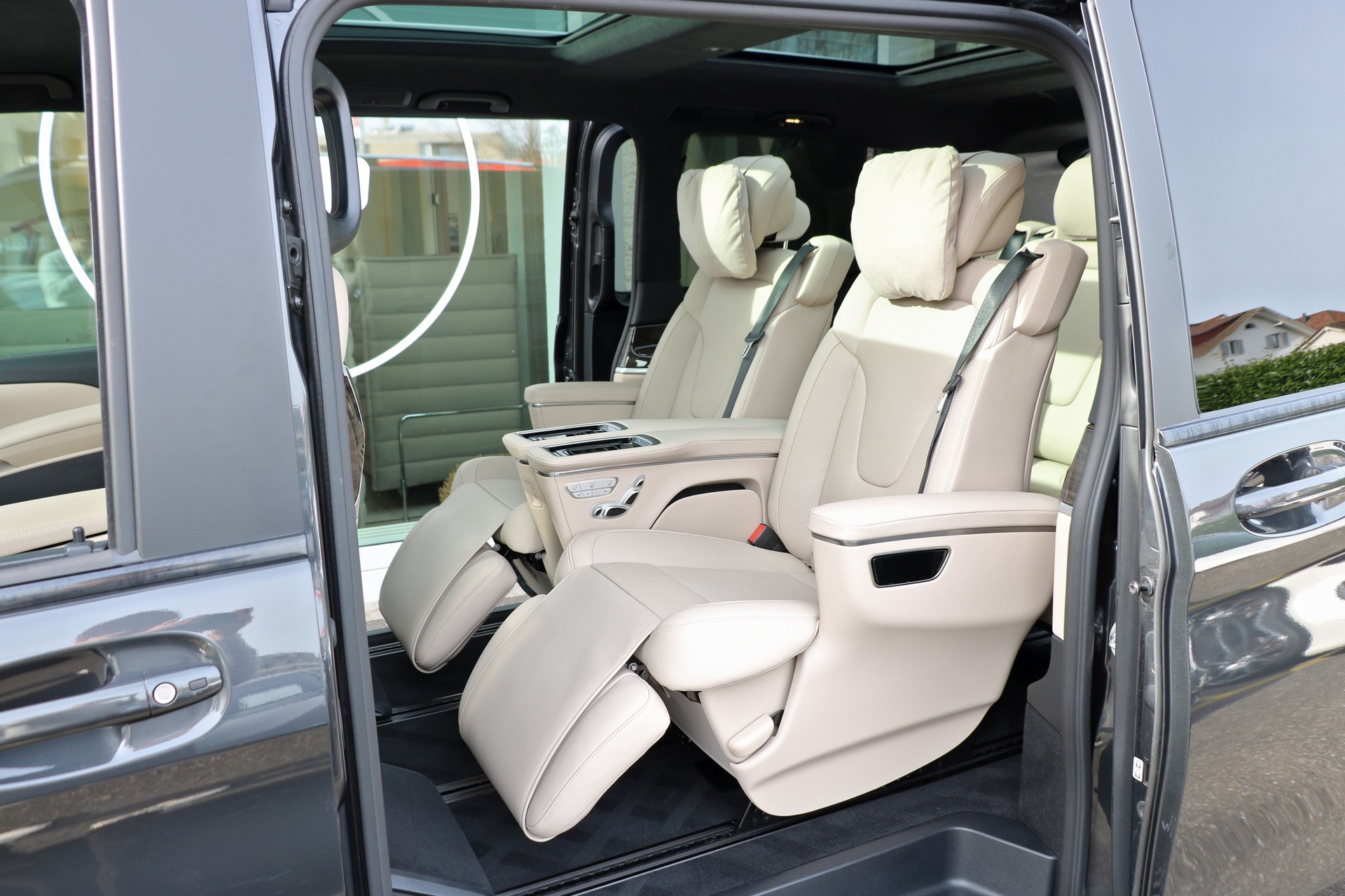 MERCEDES-BENZ V 300 d lang Exclusive 4Matic 9G-Tronic **Luxus-Paket**-image-8