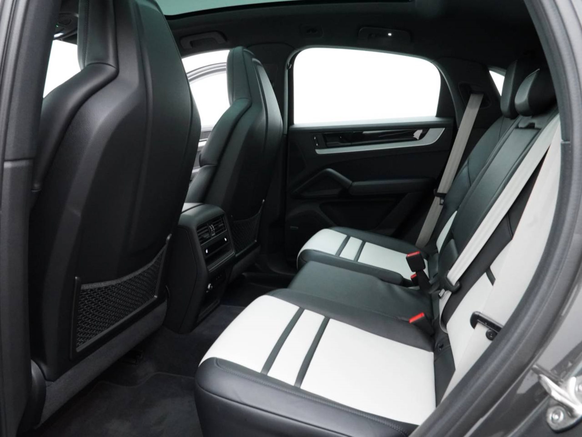 PORSCHE Cayenne S E-Hybrid Coupé-image-26