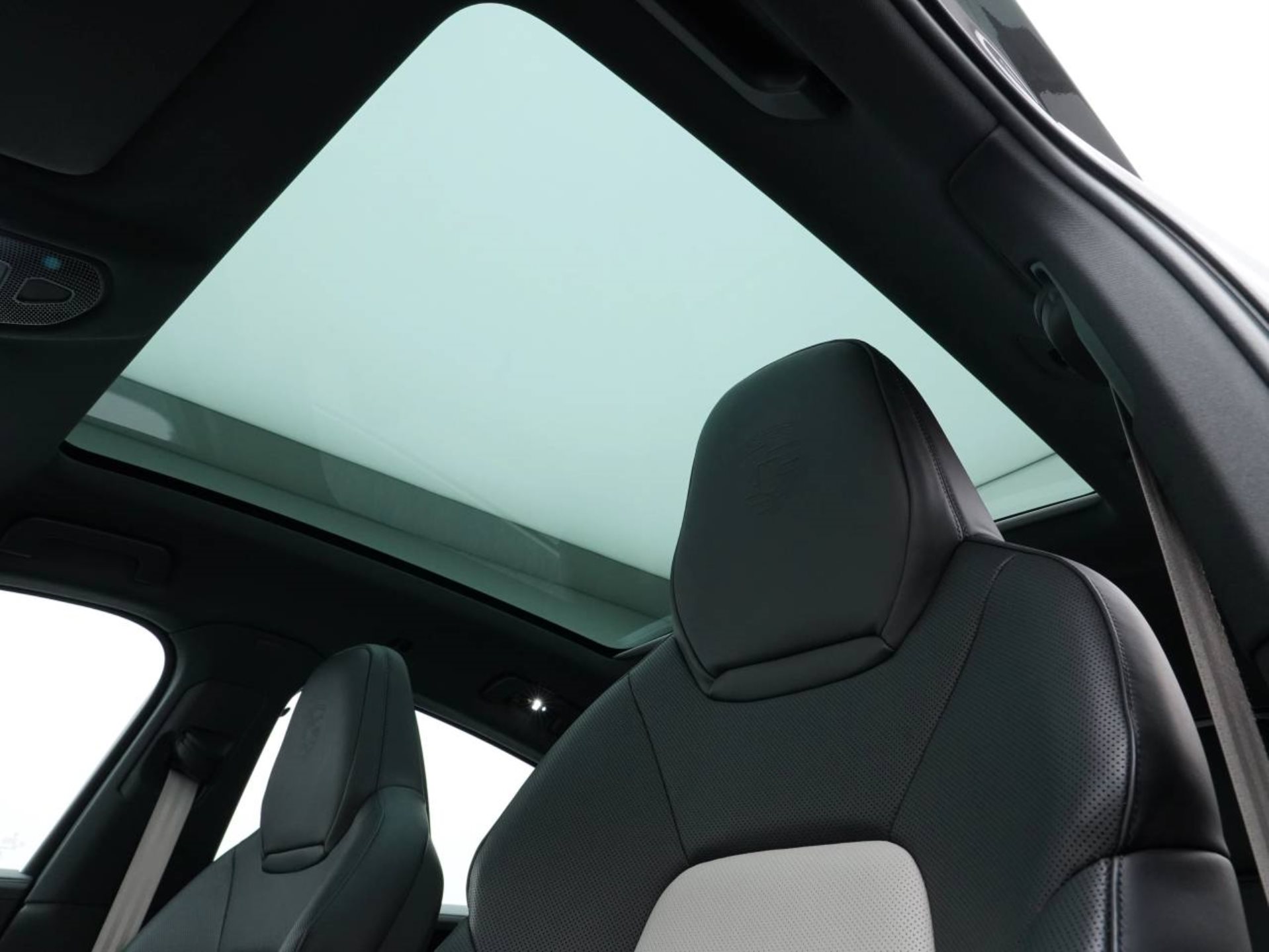 PORSCHE Cayenne S E-Hybrid Coupé-image-30