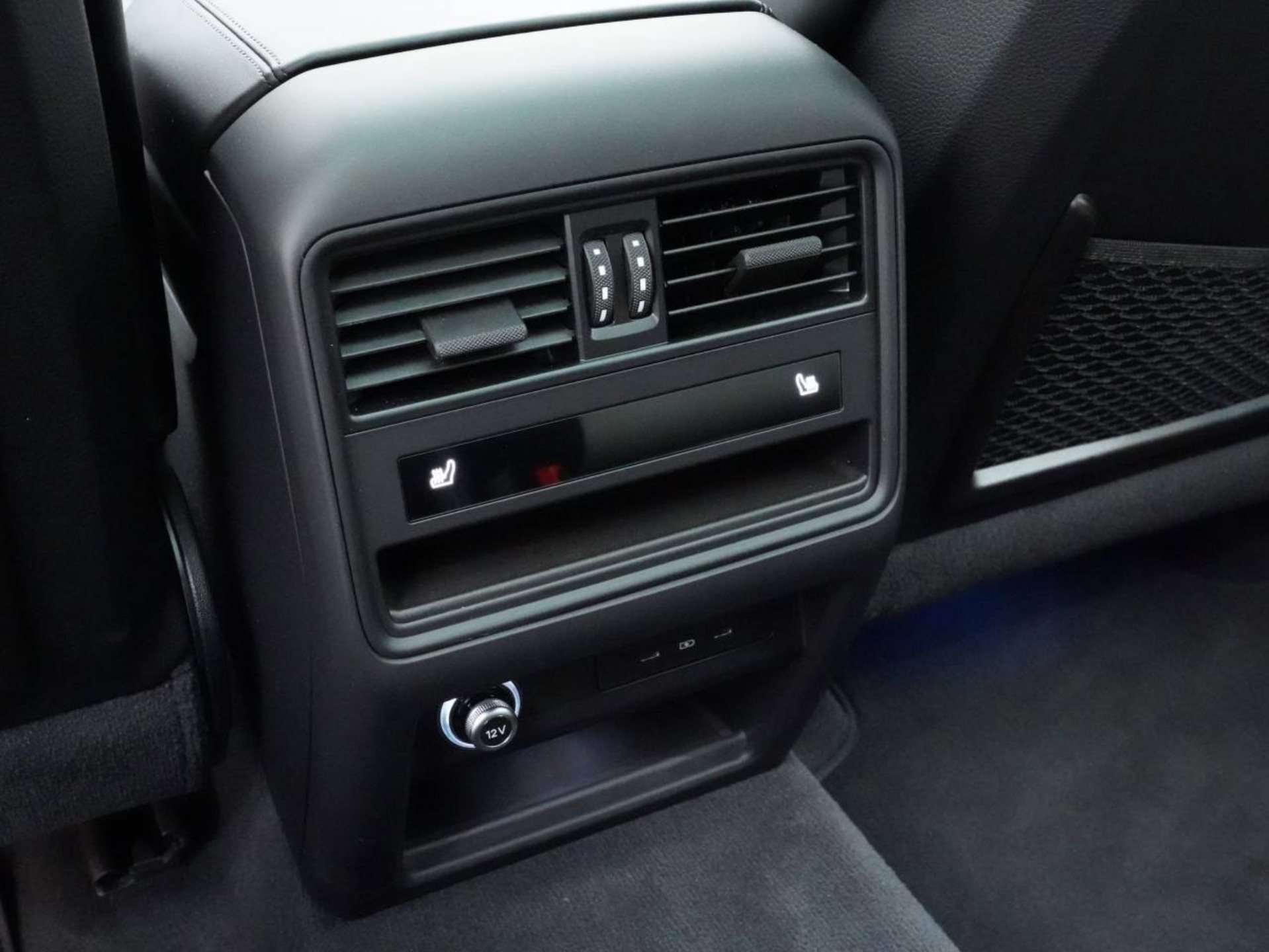 PORSCHE Cayenne S E-Hybrid Coupé-image-27