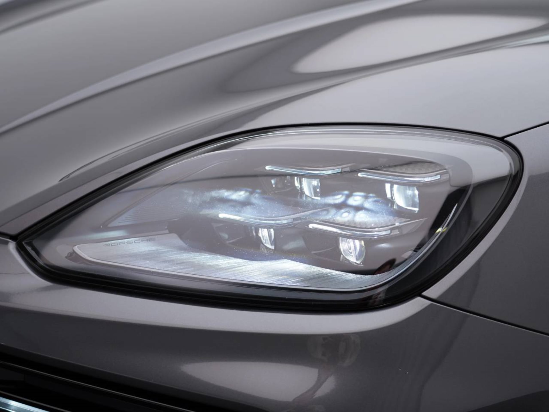 PORSCHE Cayenne S E-Hybrid Coupé-image-12