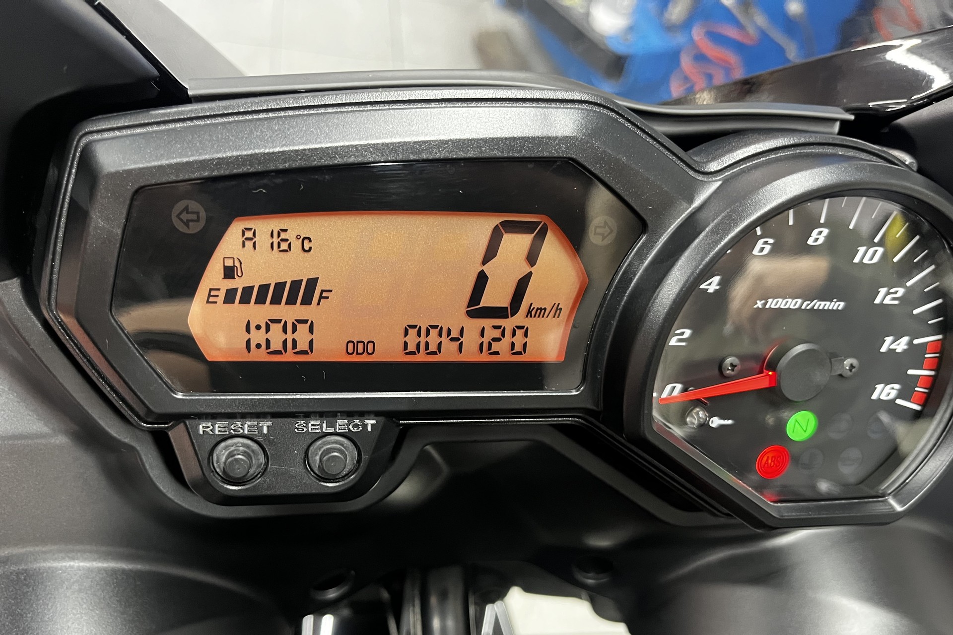 YAMAHA FZ6-image-4