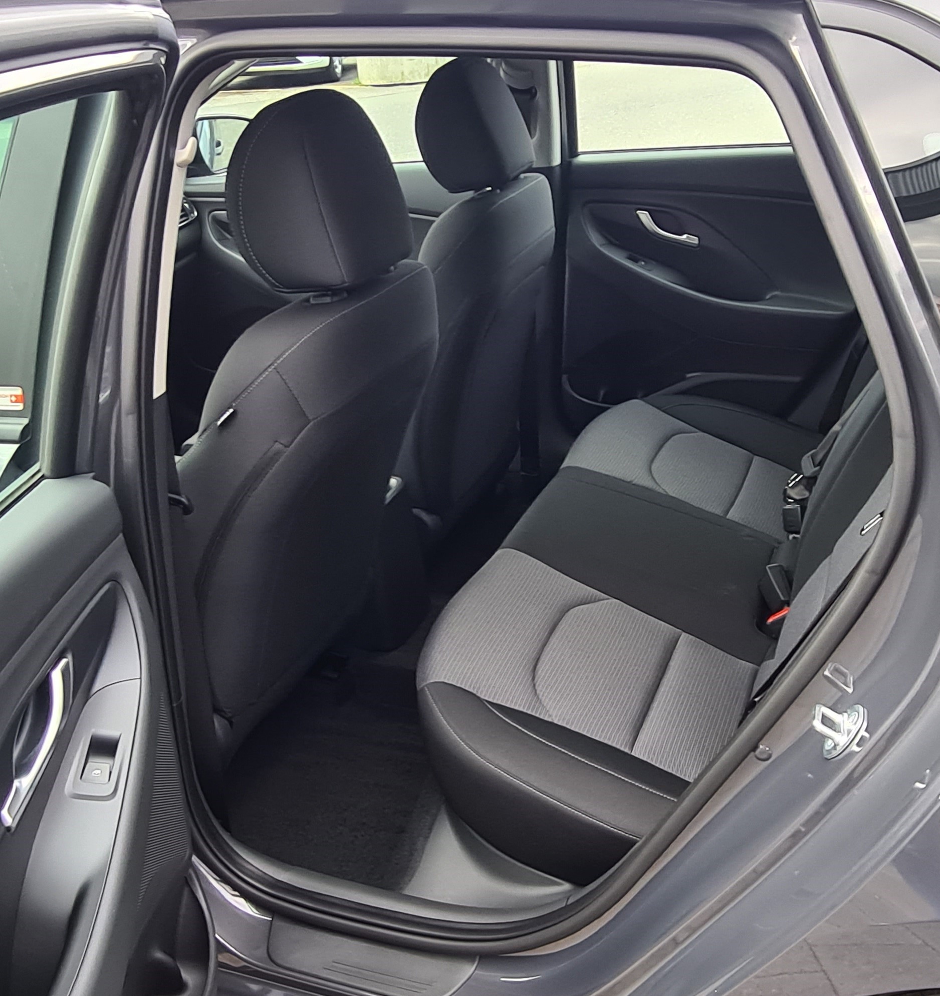 HYUNDAI i30 1.0 T-GDi Origo 48V MH DCT-image-11