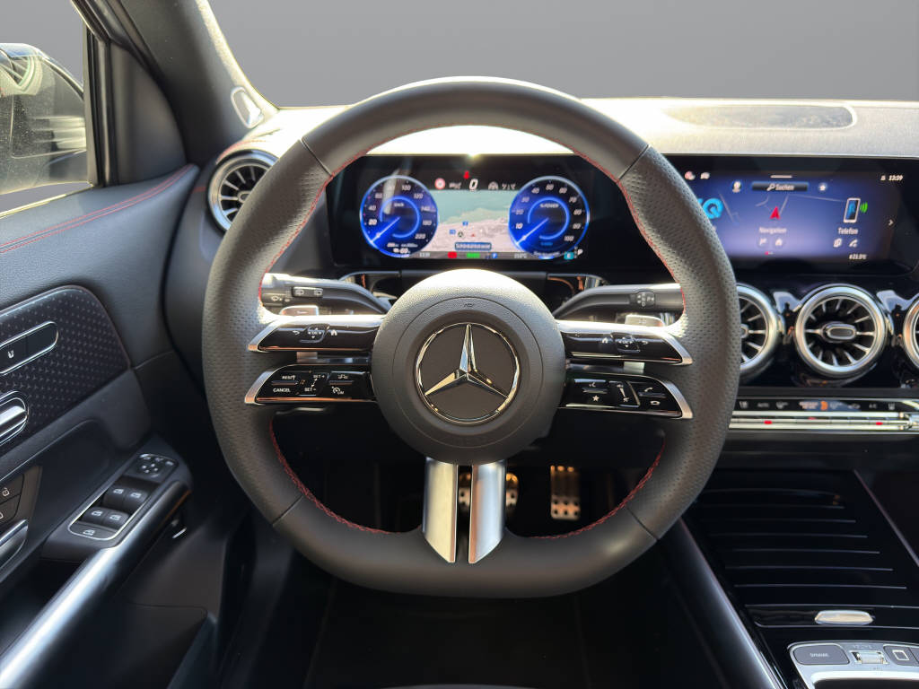 MERCEDES-BENZ EQA 350 Excellence AMG Line 4matic-image-8