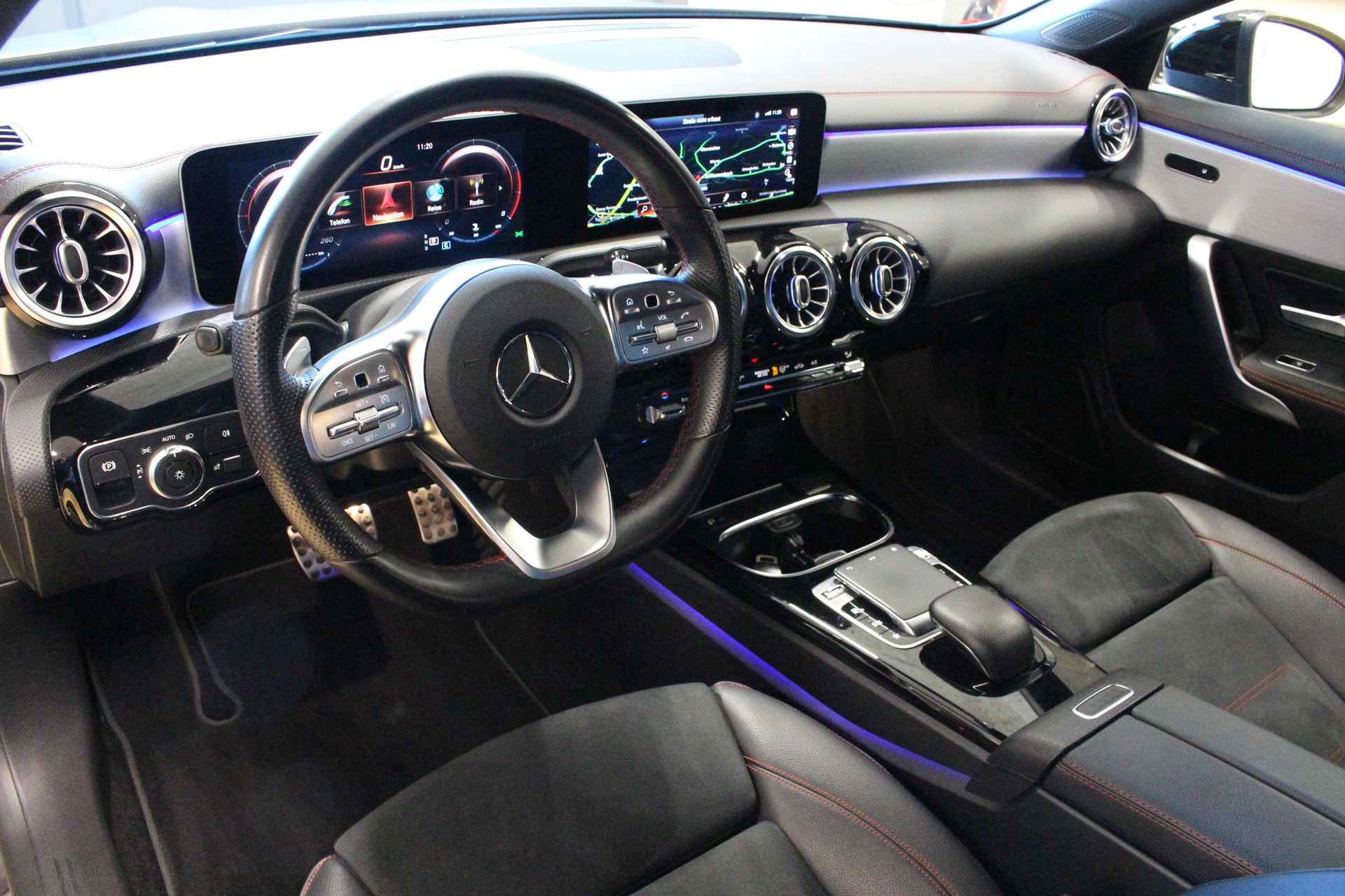 MERCEDES-BENZ CLA 220 AMG Line 7G-DCT 190PS *Night Paket *19" AMG Aluräder *Ambientebeleuchtung-image-9