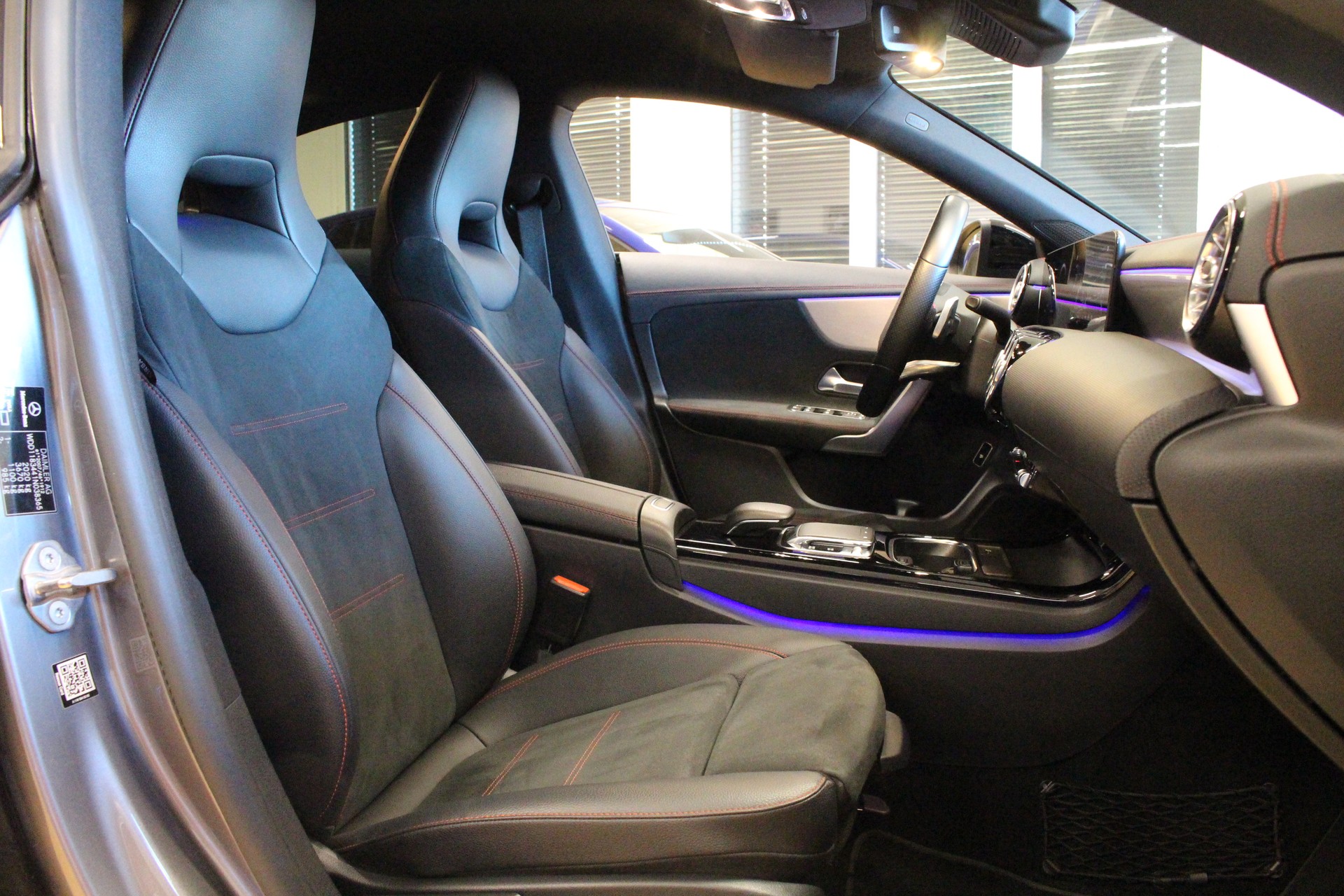 MERCEDES-BENZ CLA 220 AMG Line 7G-DCT 190PS *Night Paket *19" AMG Aluräder *Ambientebeleuchtung-image-14