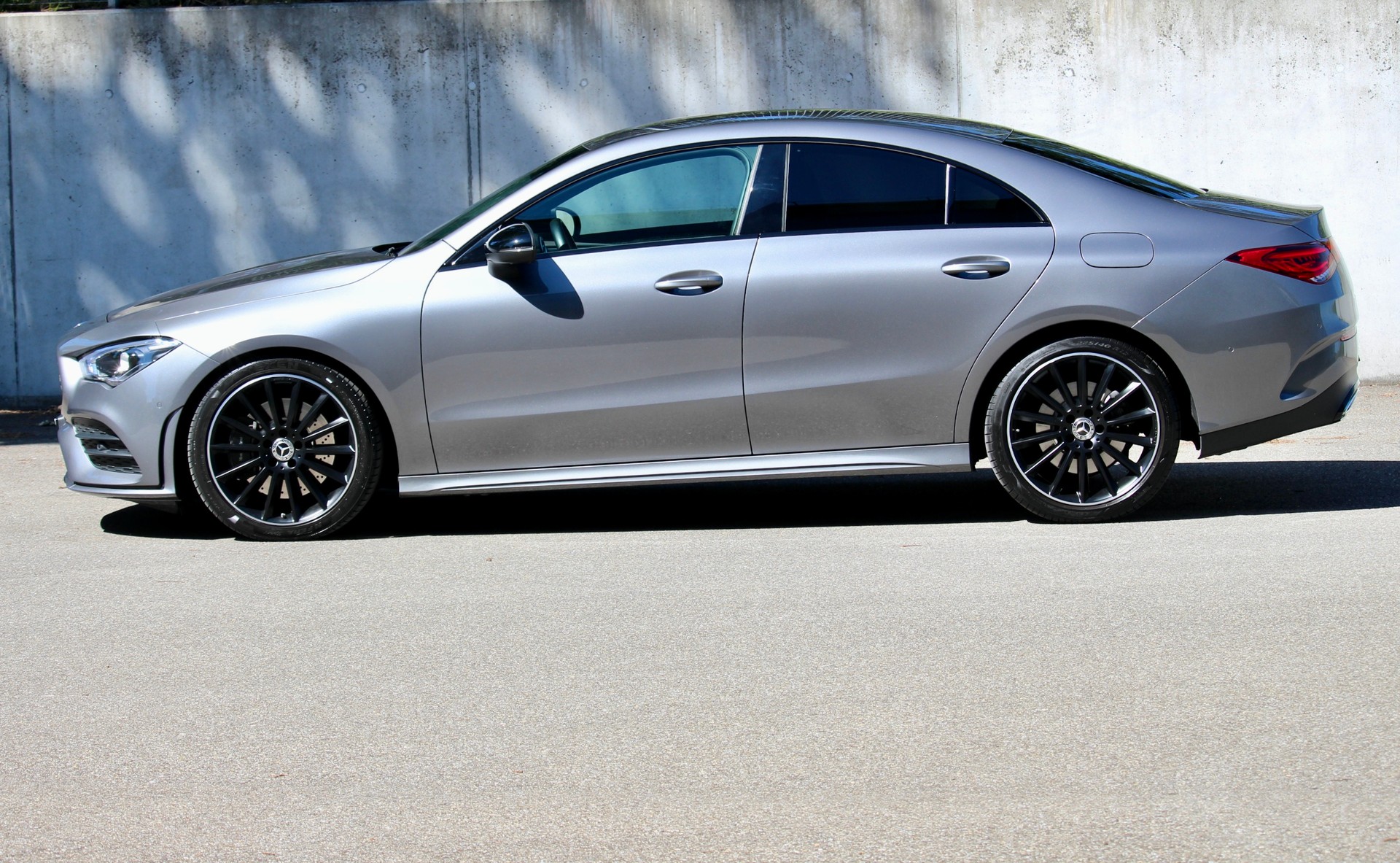 MERCEDES-BENZ CLA 220 AMG Line 7G-DCT 190PS *Night Paket *19" AMG Aluräder *Ambientebeleuchtung-image-6