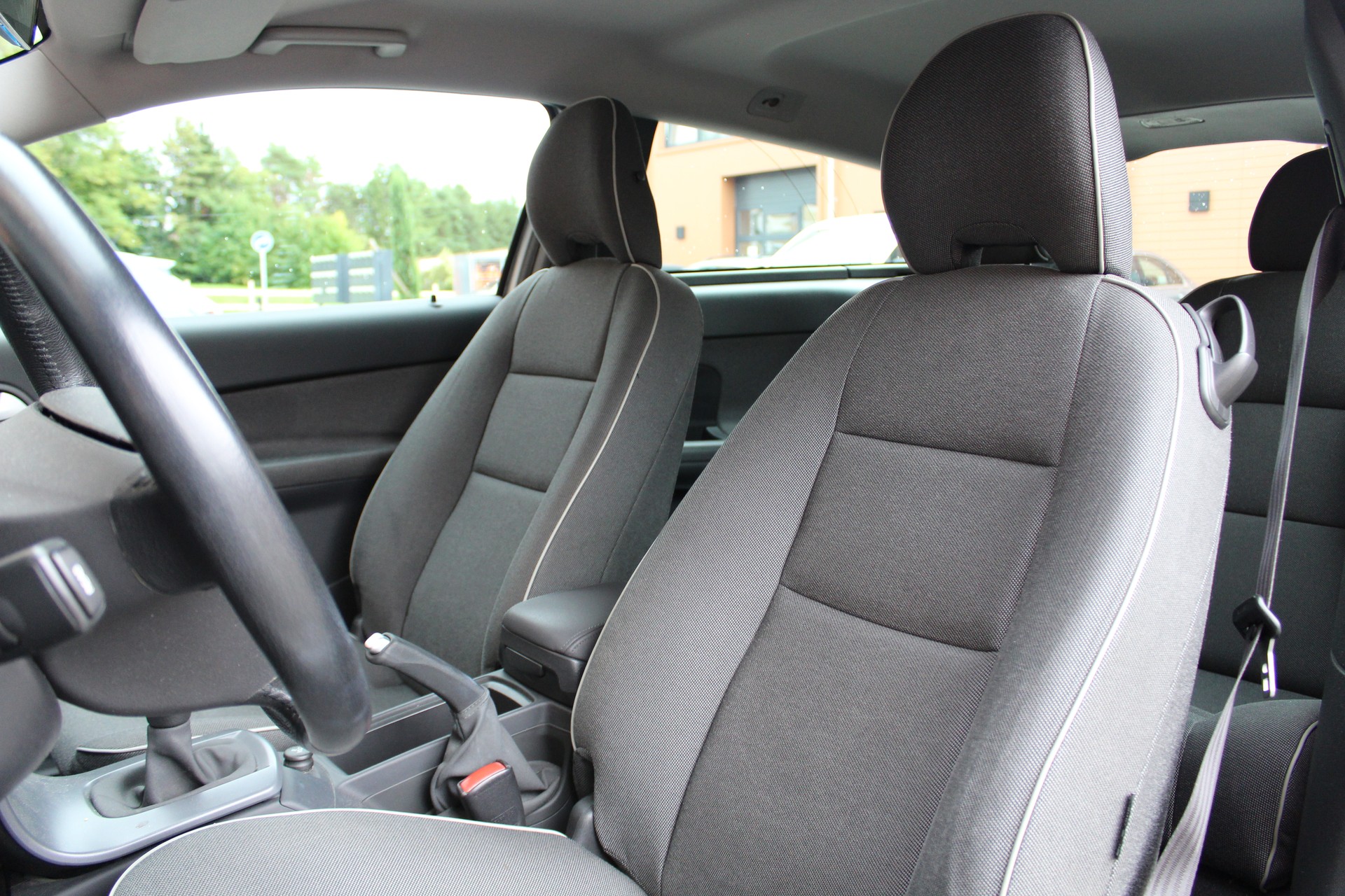 VOLVO C30 1.6D-image-13