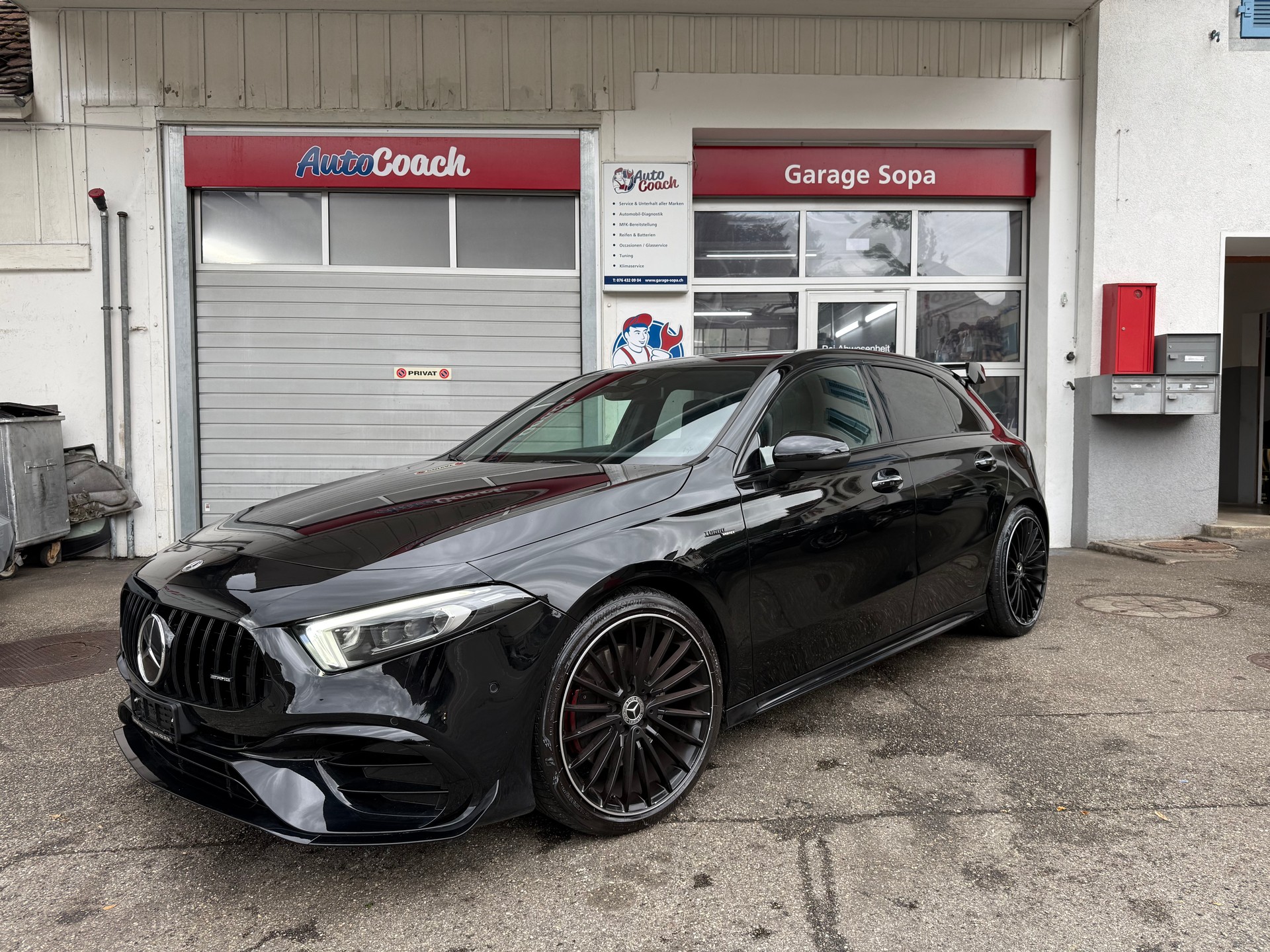 MERCEDES-BENZ A 220 AMG Line 7G-DCT 4Matic