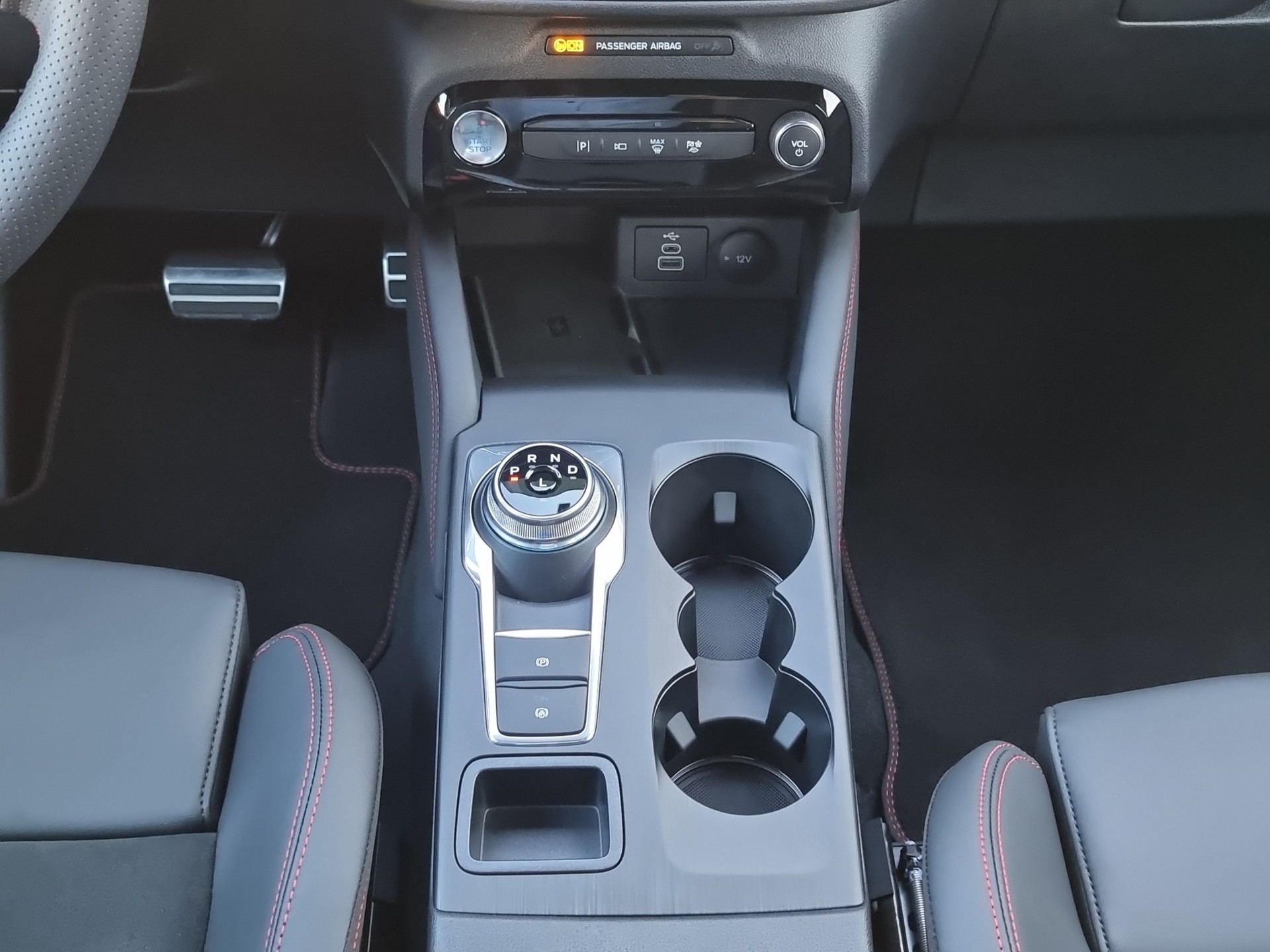 FORD Kuga 2.5 Hybrid ST-Line X 4x4-image-9