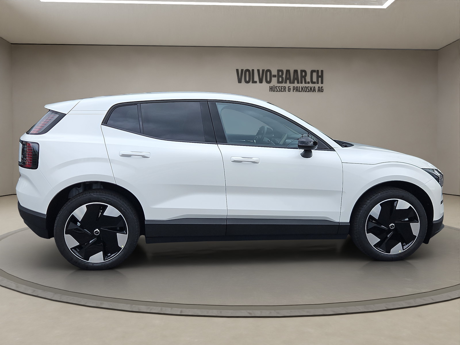 VOLVO EX 30 E60 Plus-image-3