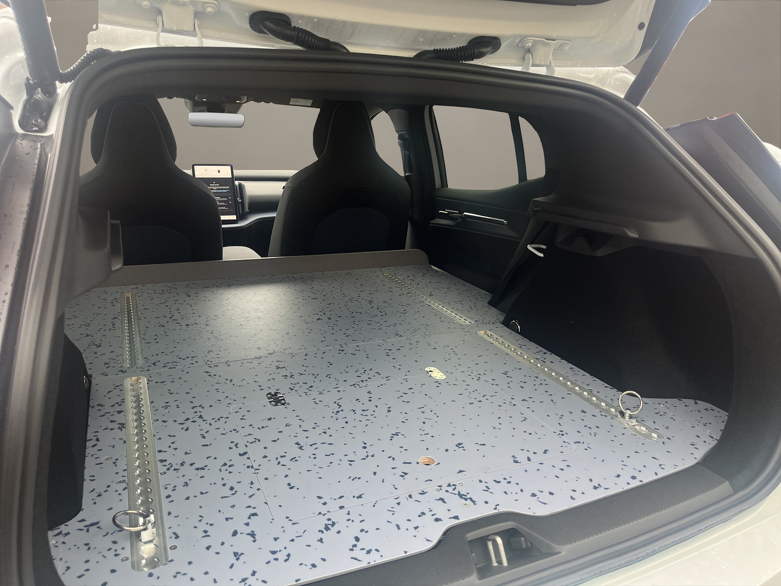 VOLVO EX 30 E60 Plus Worker-image-14