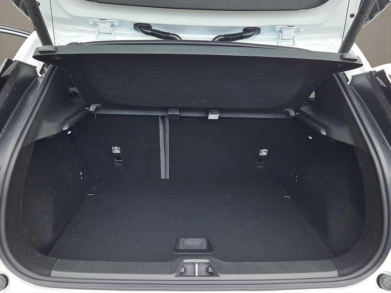 VOLVO EX 30 E60 Plus-image-10