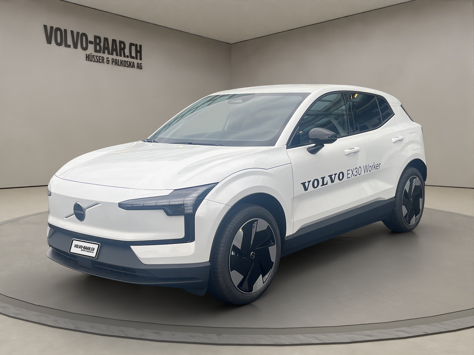 VOLVO EX 30 E60 Plus Worker-image-0