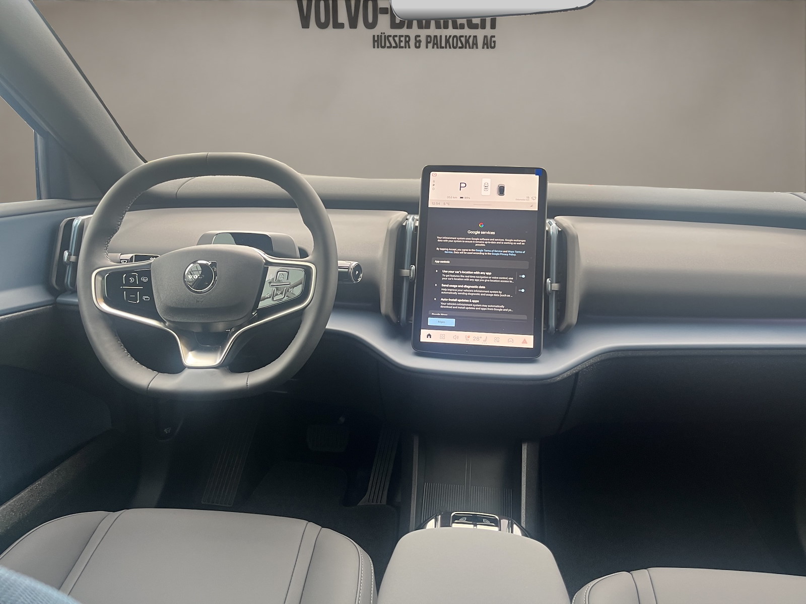 VOLVO EX 30 E60 Plus Worker-image-12