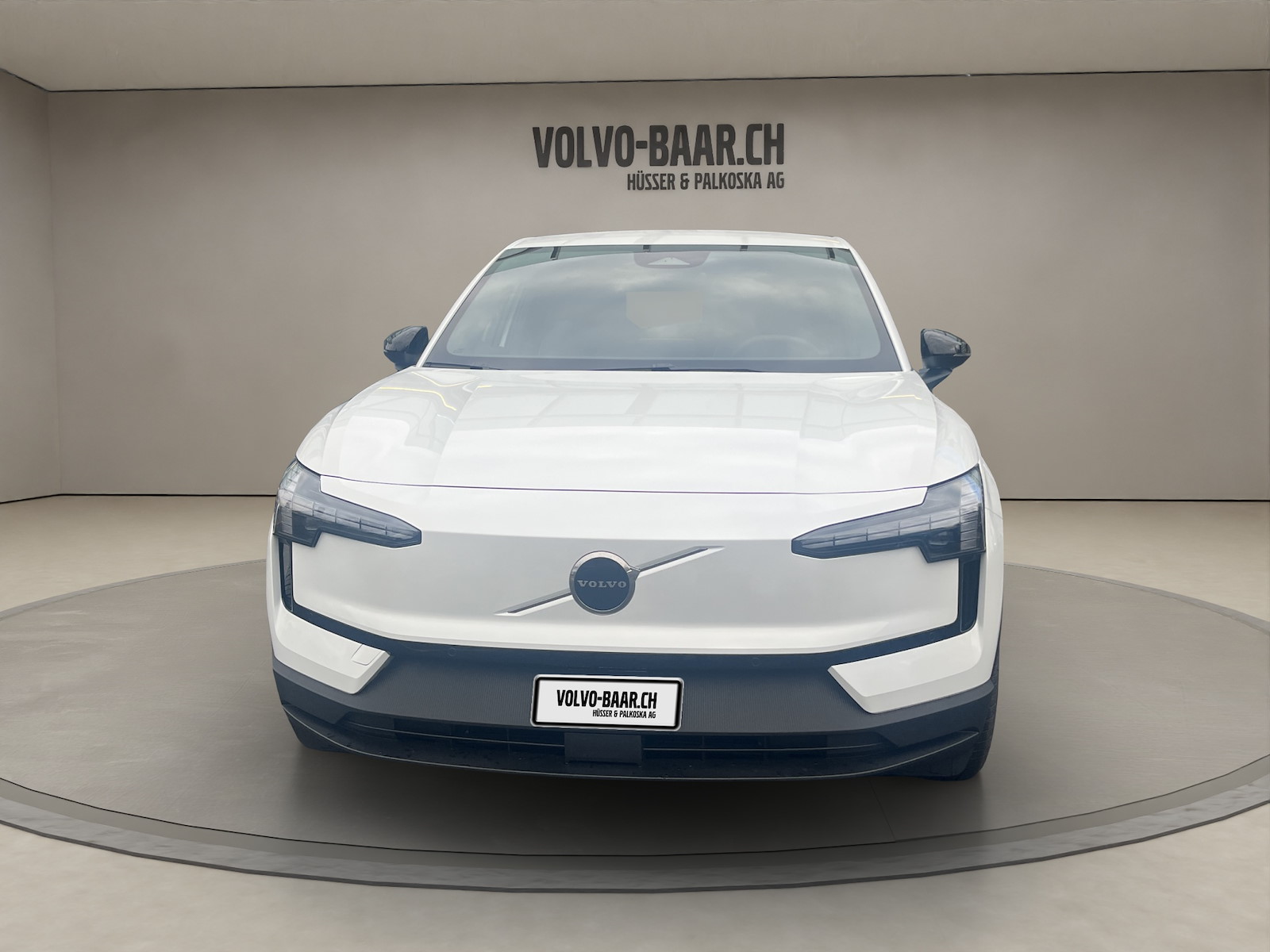 VOLVO EX 30 E60 Plus Worker-image-7