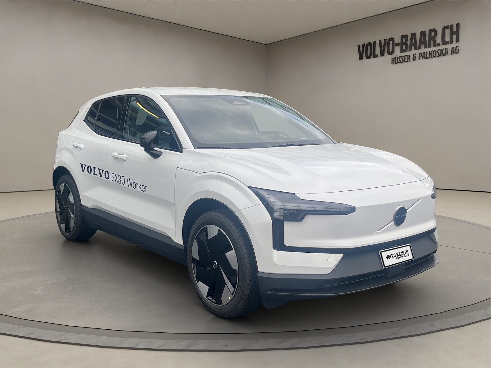 VOLVO EX 30 E60 Plus Worker-image-6