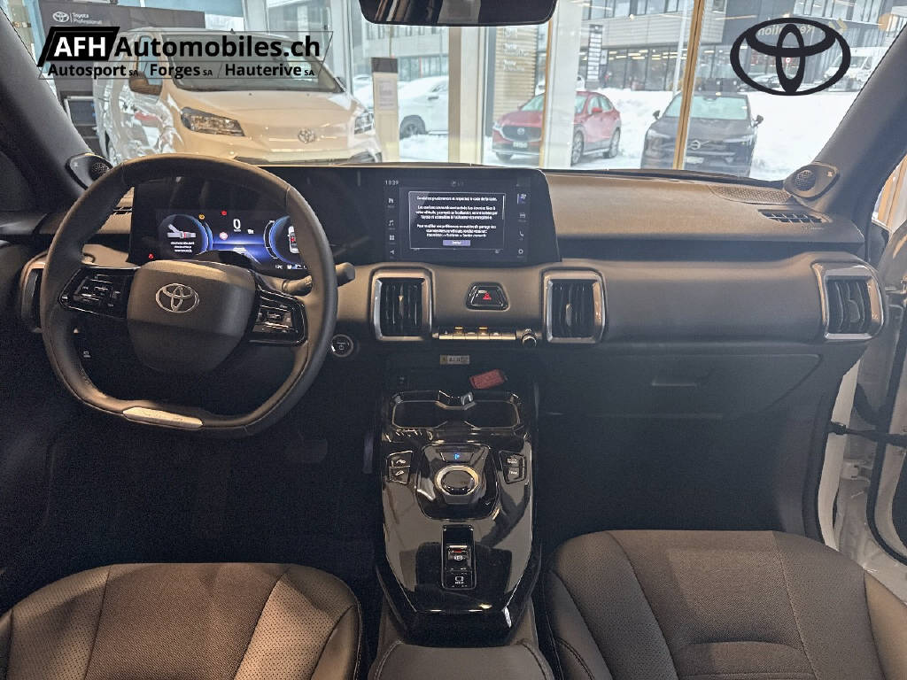 TOYOTA Urban Cruiser Premium AWD-image-12