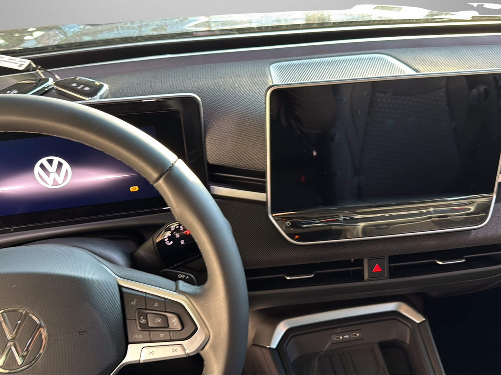 VW T-Roc 1.5 eTSI mHEV Trend DSG-image-7
