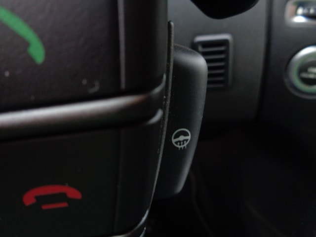 LAND ROVER Discovery 3.0 SDV6 HSE Automatic-image-10
