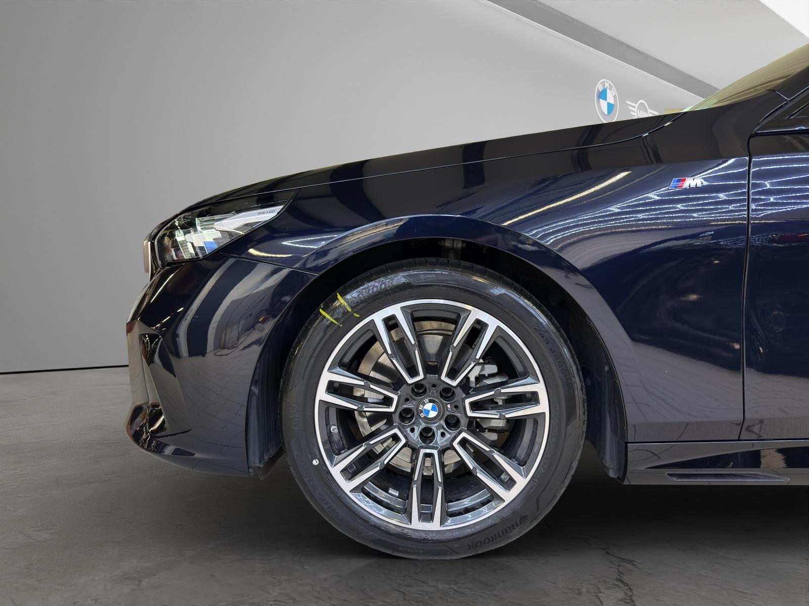 BMW 520d xDrive Touring M-SportPaket-image-21