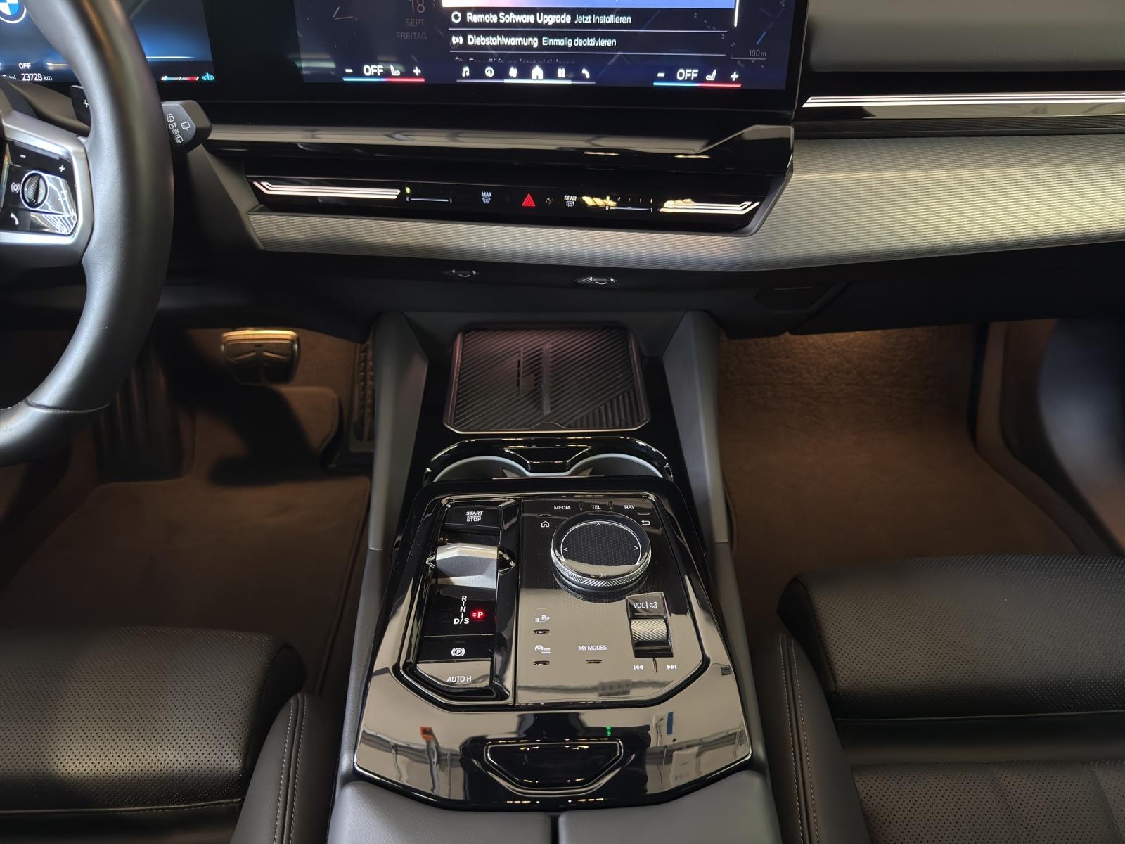 BMW 520d xDrive Touring M-SportPaket-image-15