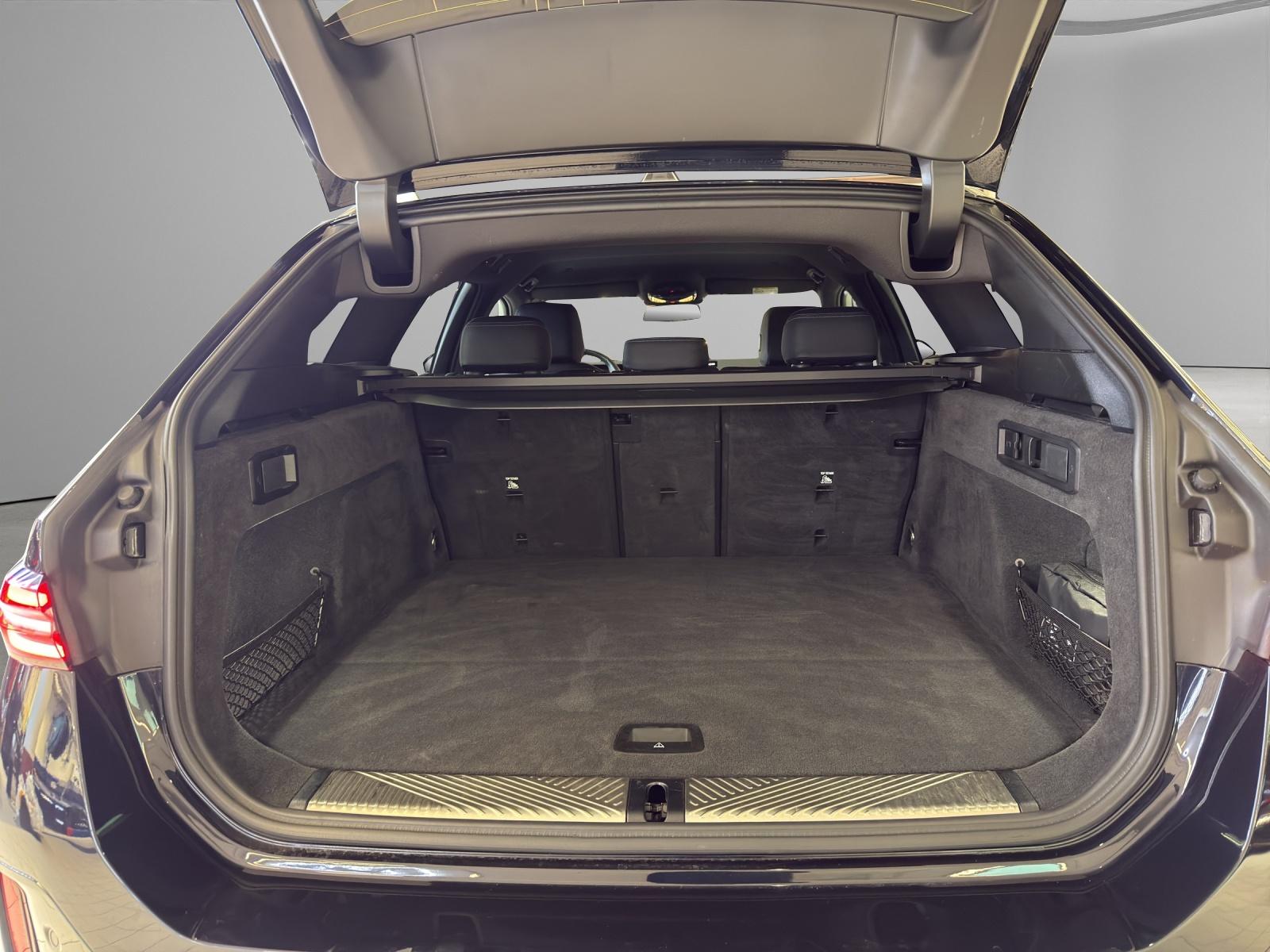 BMW 520d xDrive Touring M-SportPaket-image-20