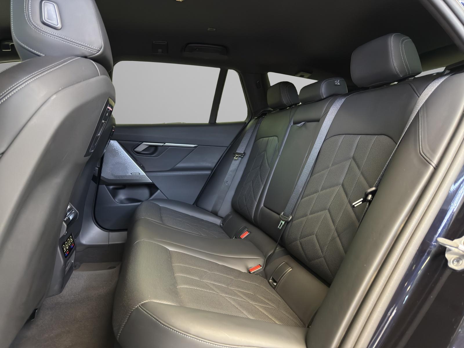 BMW 520d xDrive Touring M-SportPaket-image-19