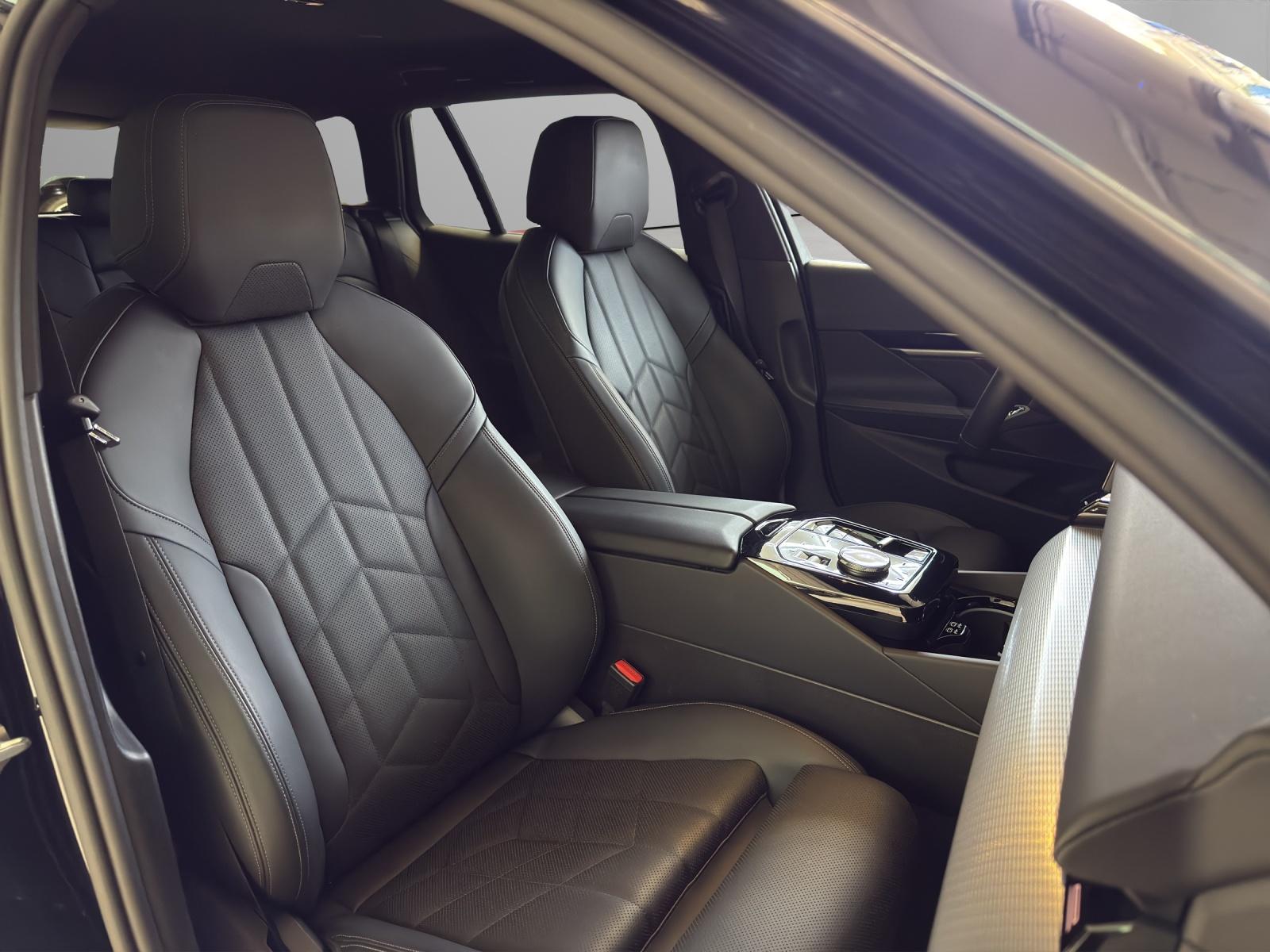 BMW 520d xDrive Touring M-SportPaket-image-17