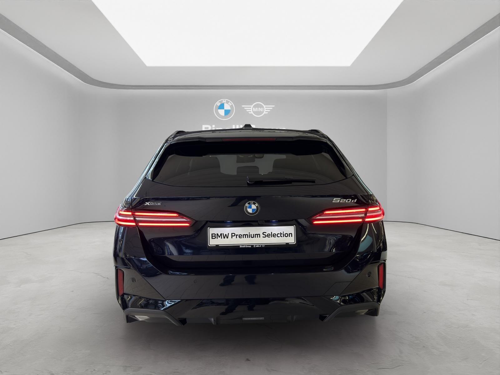 BMW 520d xDrive Touring M-SportPaket-image-3