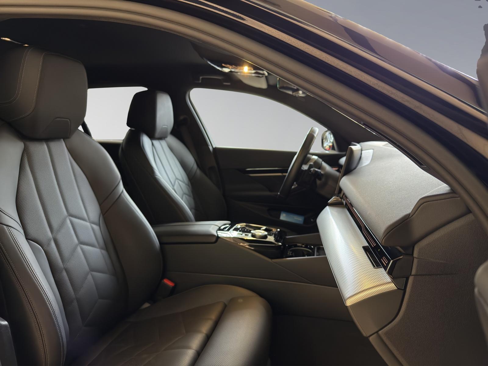 BMW 520d xDrive Touring M-SportPaket-image-19