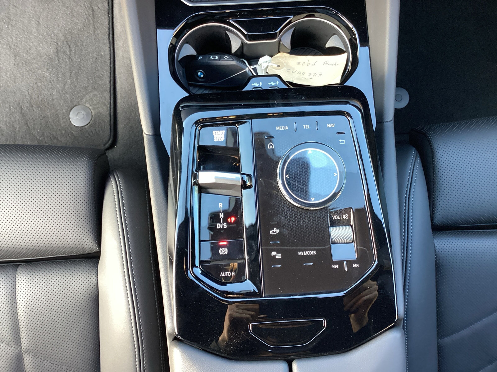 BMW 520d xDrive 48V Touring M Sport Steptronic-image-12
