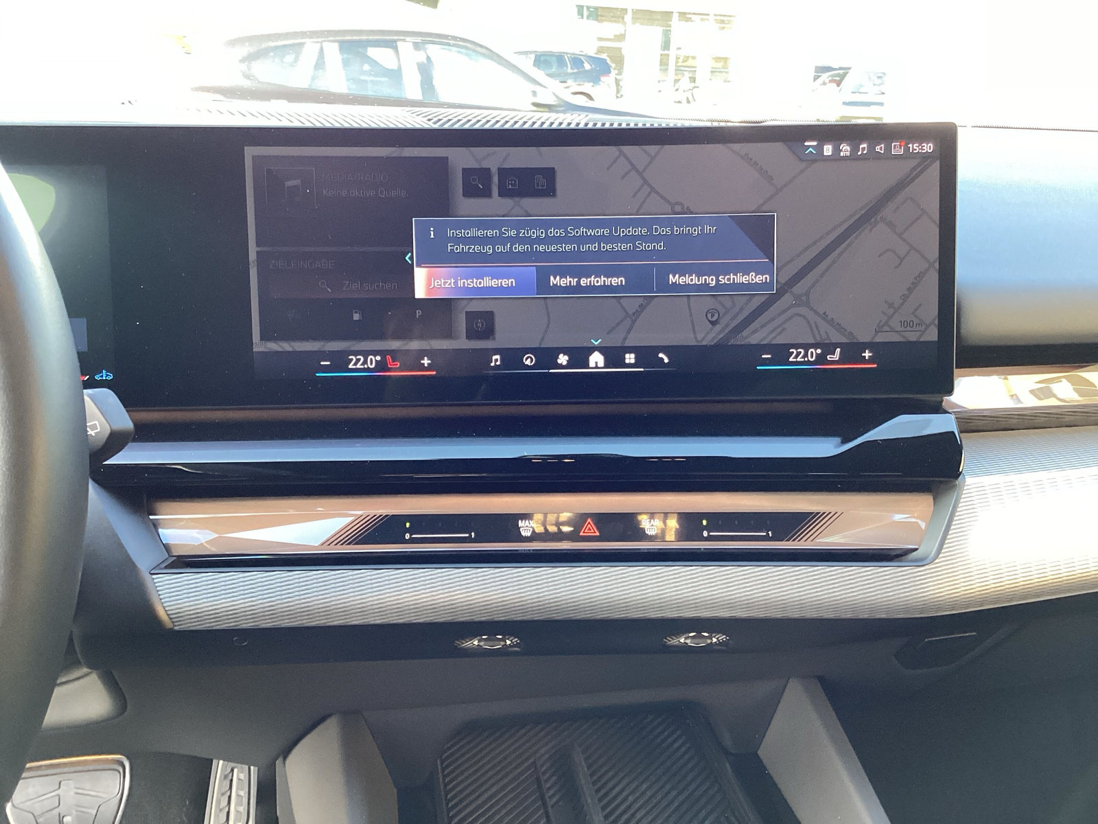 BMW 520d xDrive 48V Touring M Sport Steptronic-image-10