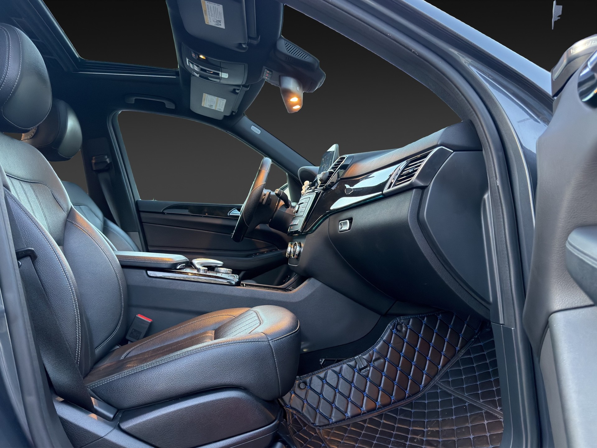 MERCEDES-BENZ GLE 350 4Matic-image-12