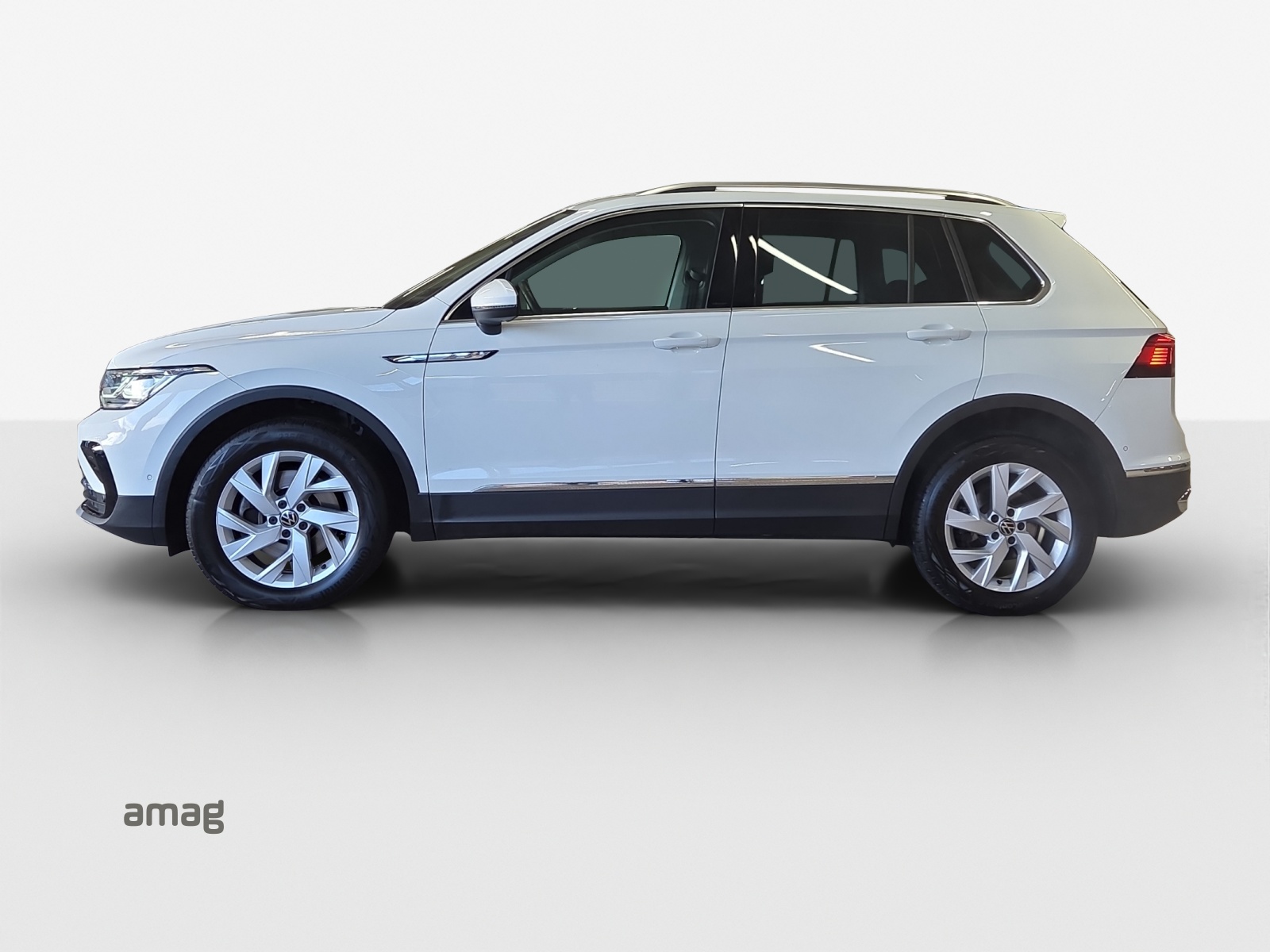 VW Tiguan 2.0 TDI SCR Elegance 4Motion DSG-image-1