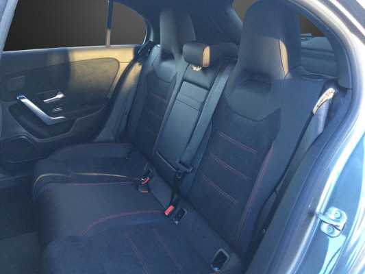 MERCEDES-BENZ A 220 4Matic 8G-DCT-image-10