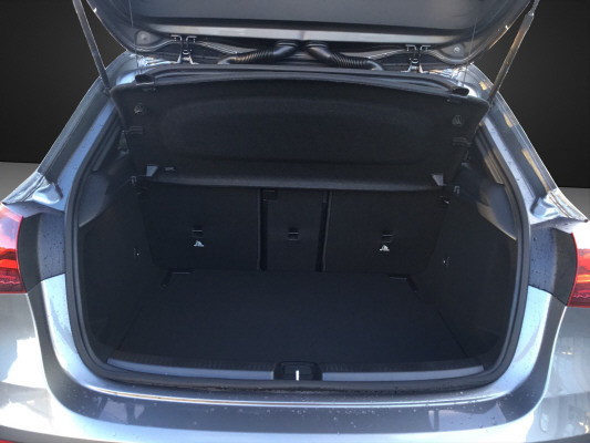 MERCEDES-BENZ A 220 4Matic 8G-DCT-image-11