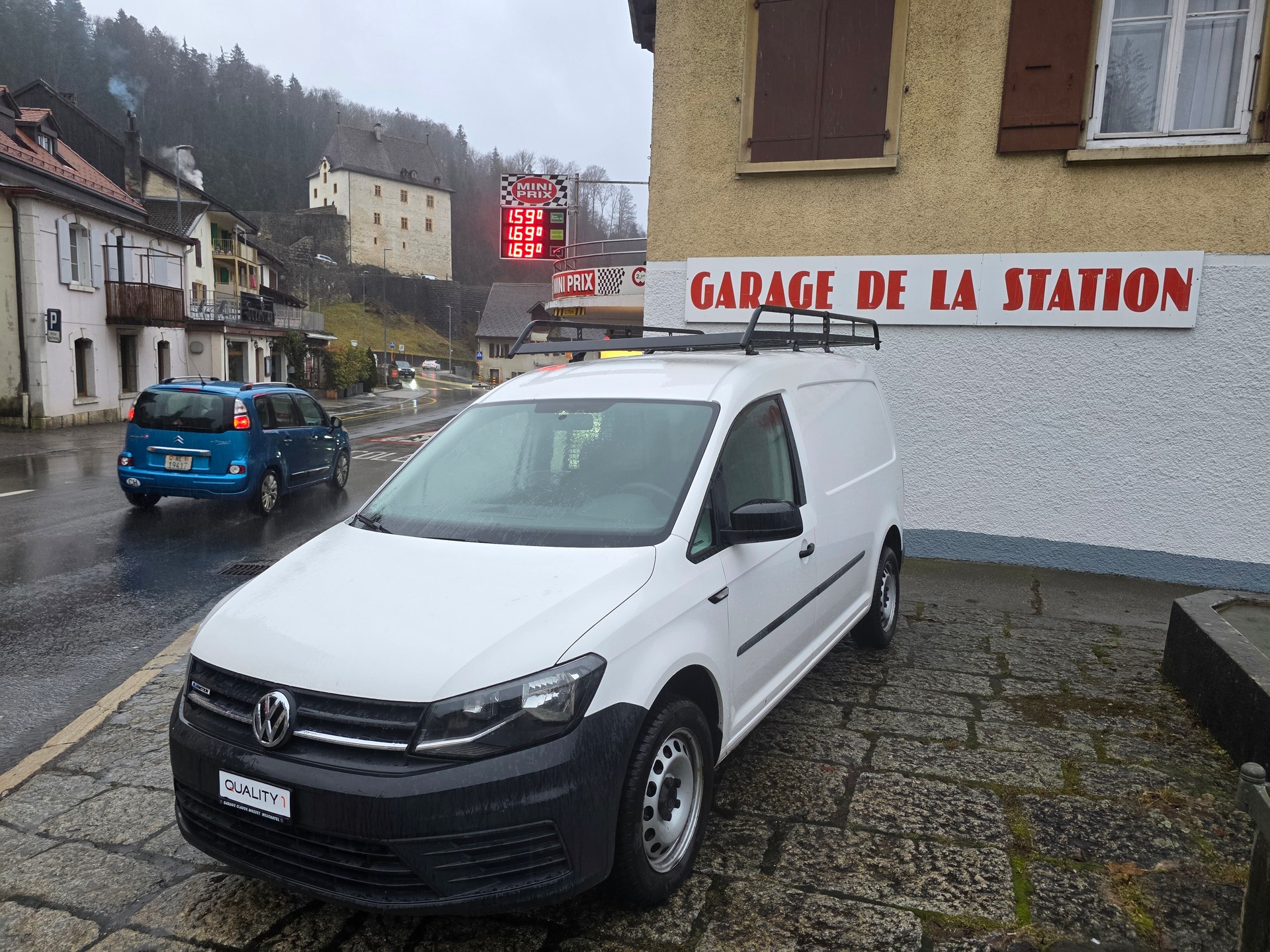 VW Caddy Maxi 1.4TGI BlueMotion Technology-image-0