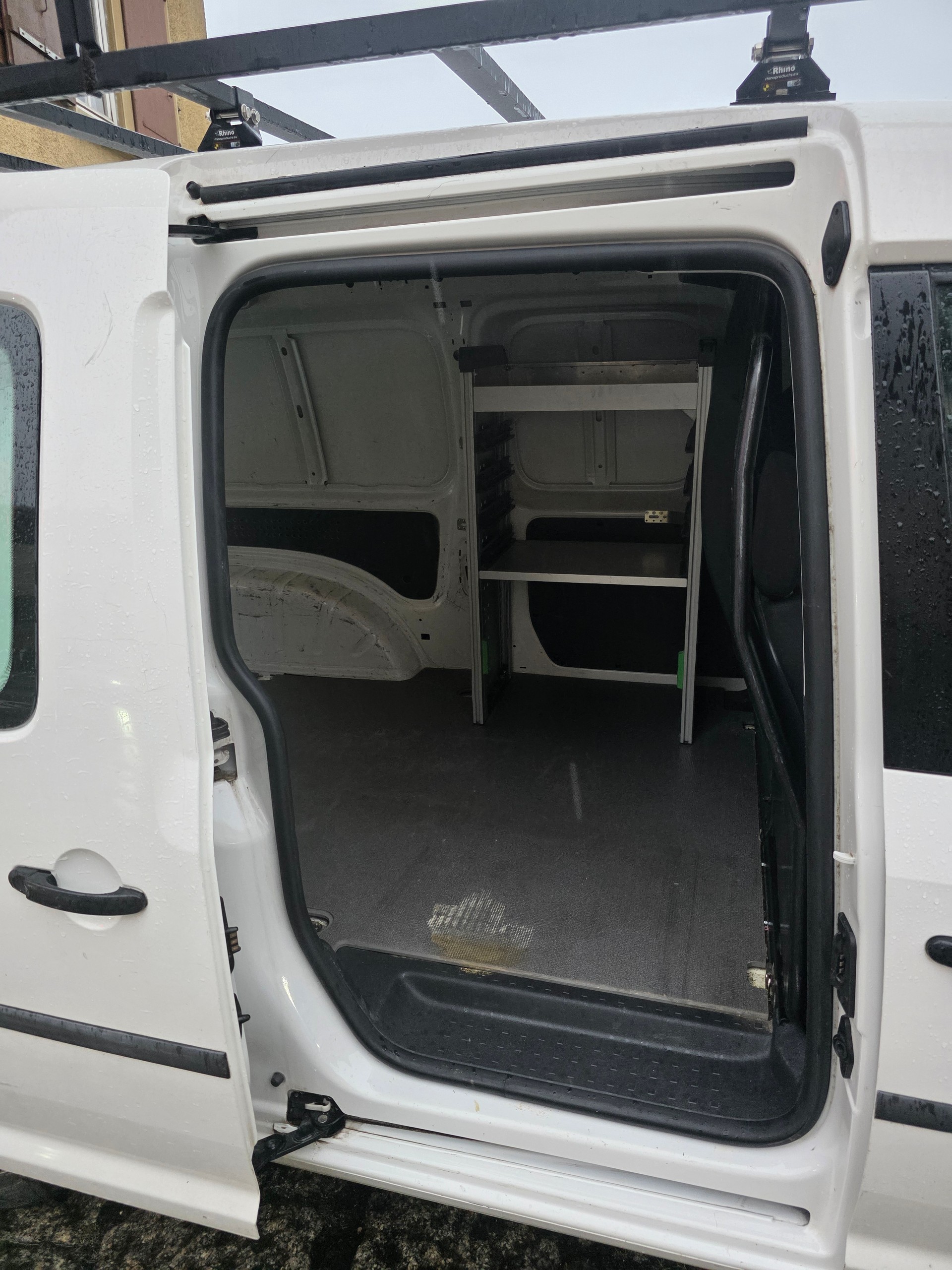 VW Caddy Maxi 1.4TGI BlueMotion Technology-image-8