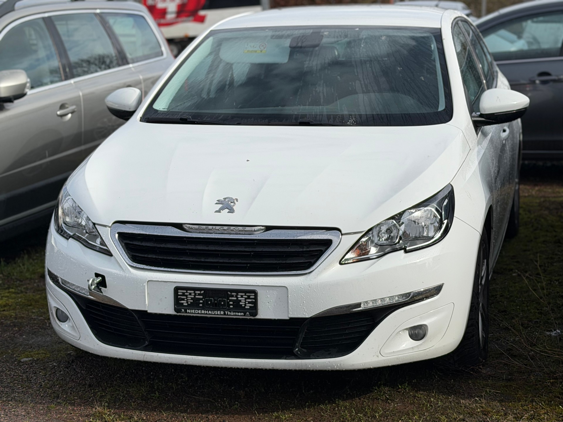 PEUGEOT 308 SW 1.2 THP Allure-image-2