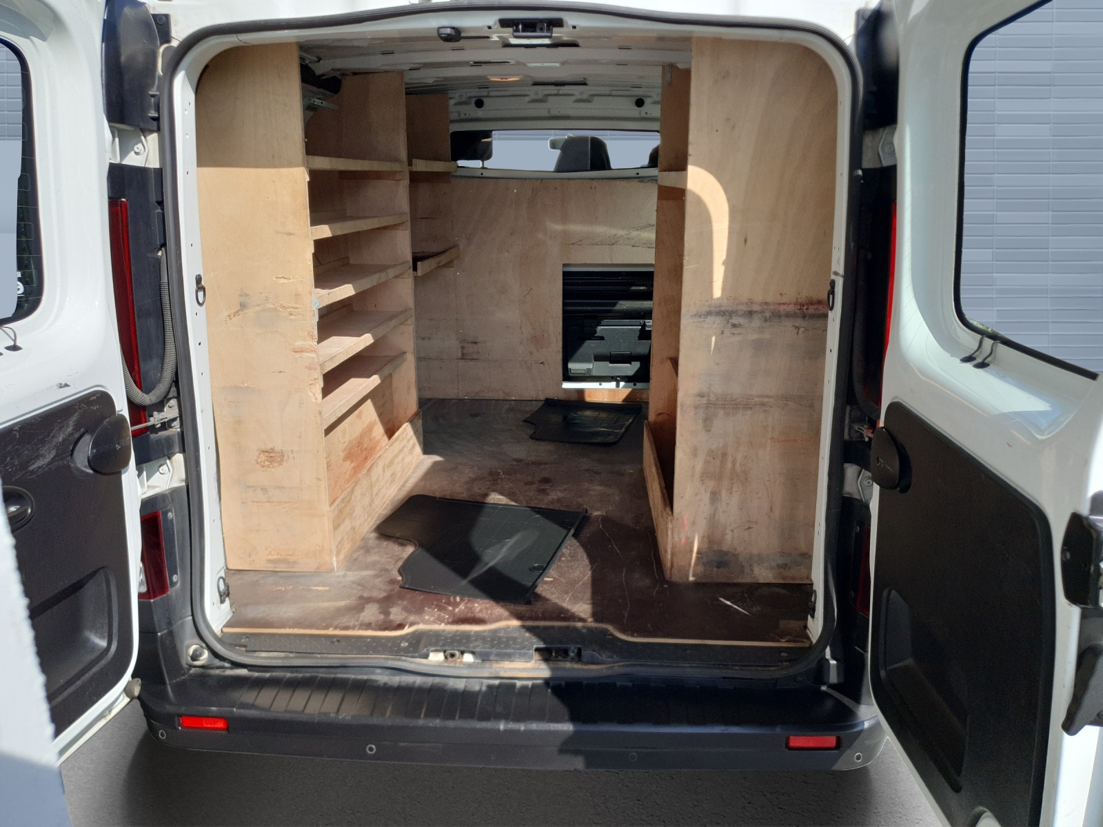 RENAULT Trafic 1.6 ENERGY TwinT. dCi125 2.9t Busin. L1H1-image-9