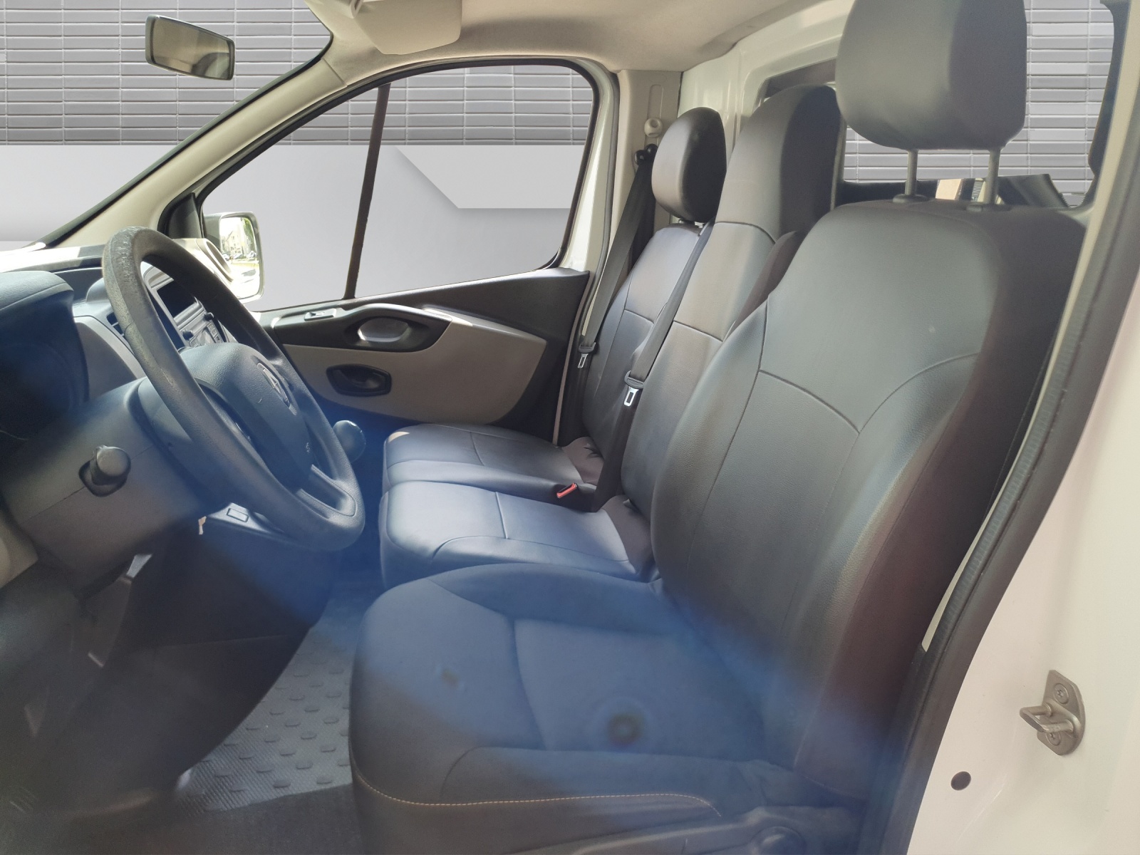 RENAULT Trafic 1.6 ENERGY TwinT. dCi125 2.9t Busin. L1H1-image-12