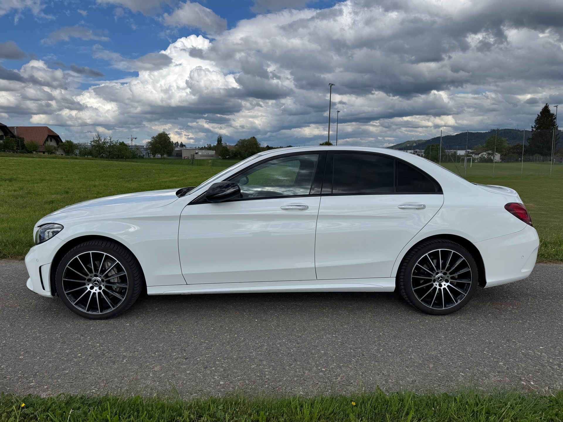 MERCEDES-BENZ C 200 Swiss Star AMG Line 4Matic 9G-Tronic-image-2