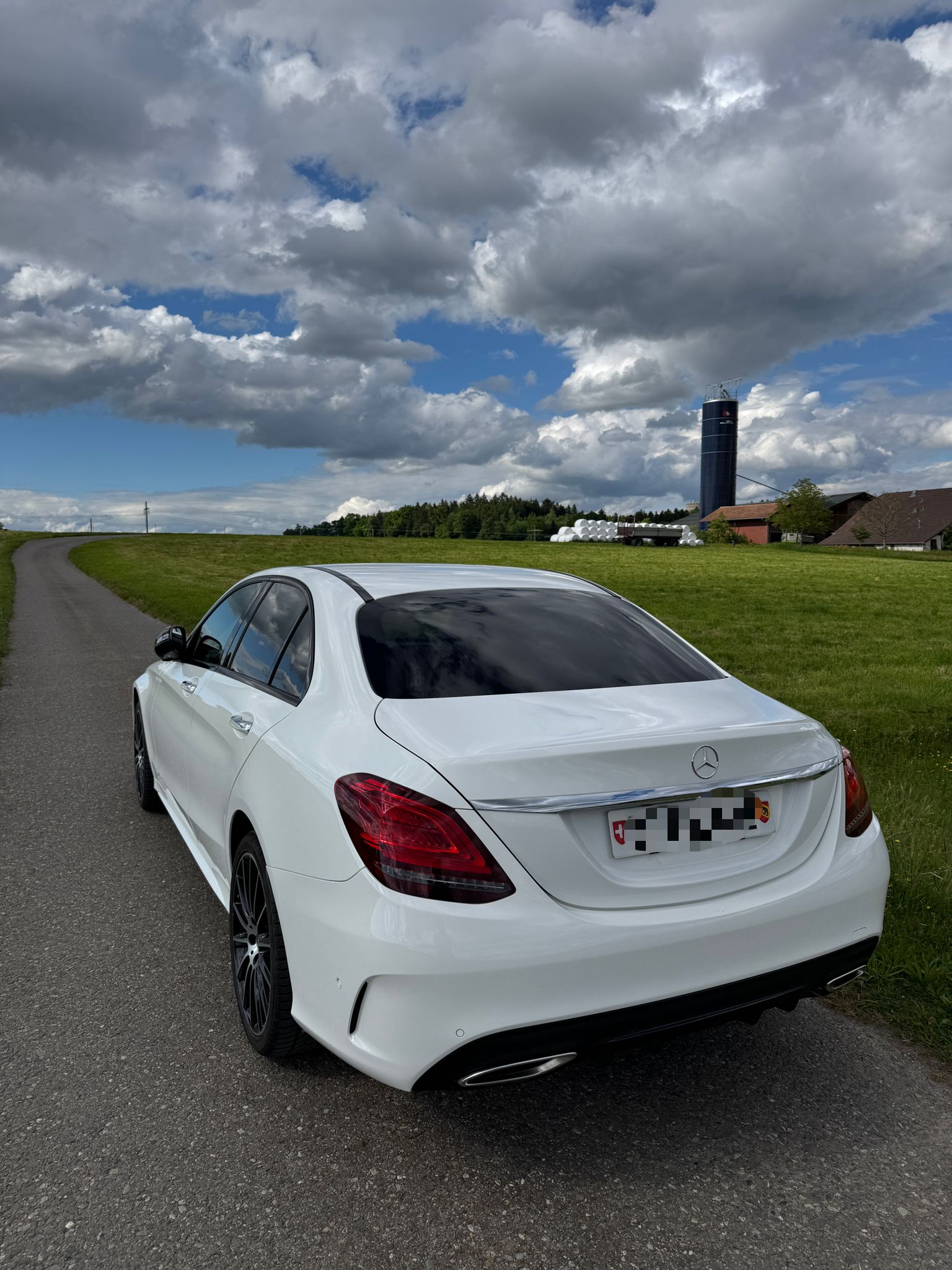 MERCEDES-BENZ C 200 Swiss Star AMG Line 4Matic 9G-Tronic-image-3