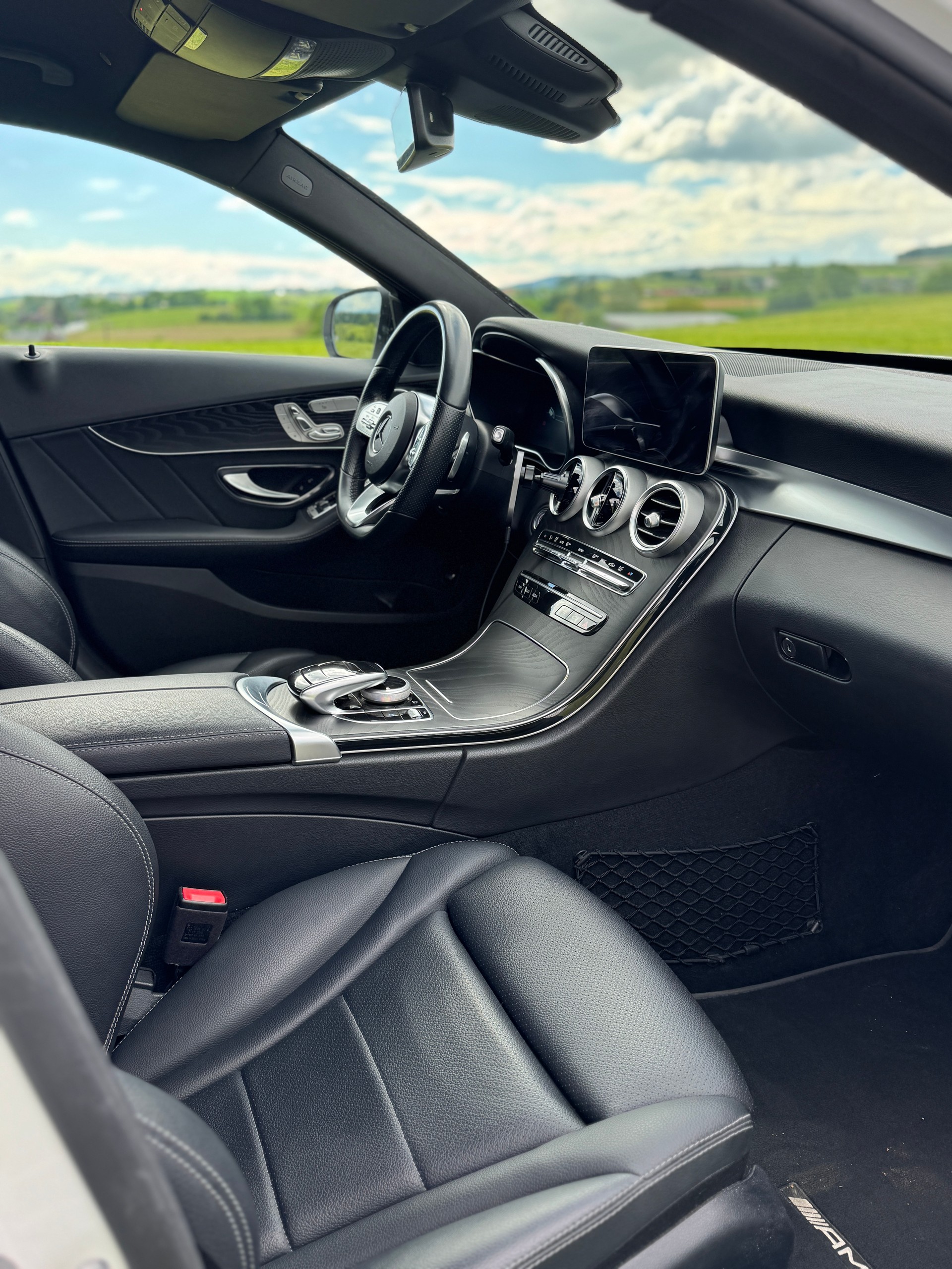 MERCEDES-BENZ C 200 Swiss Star AMG Line 4Matic 9G-Tronic-image-12