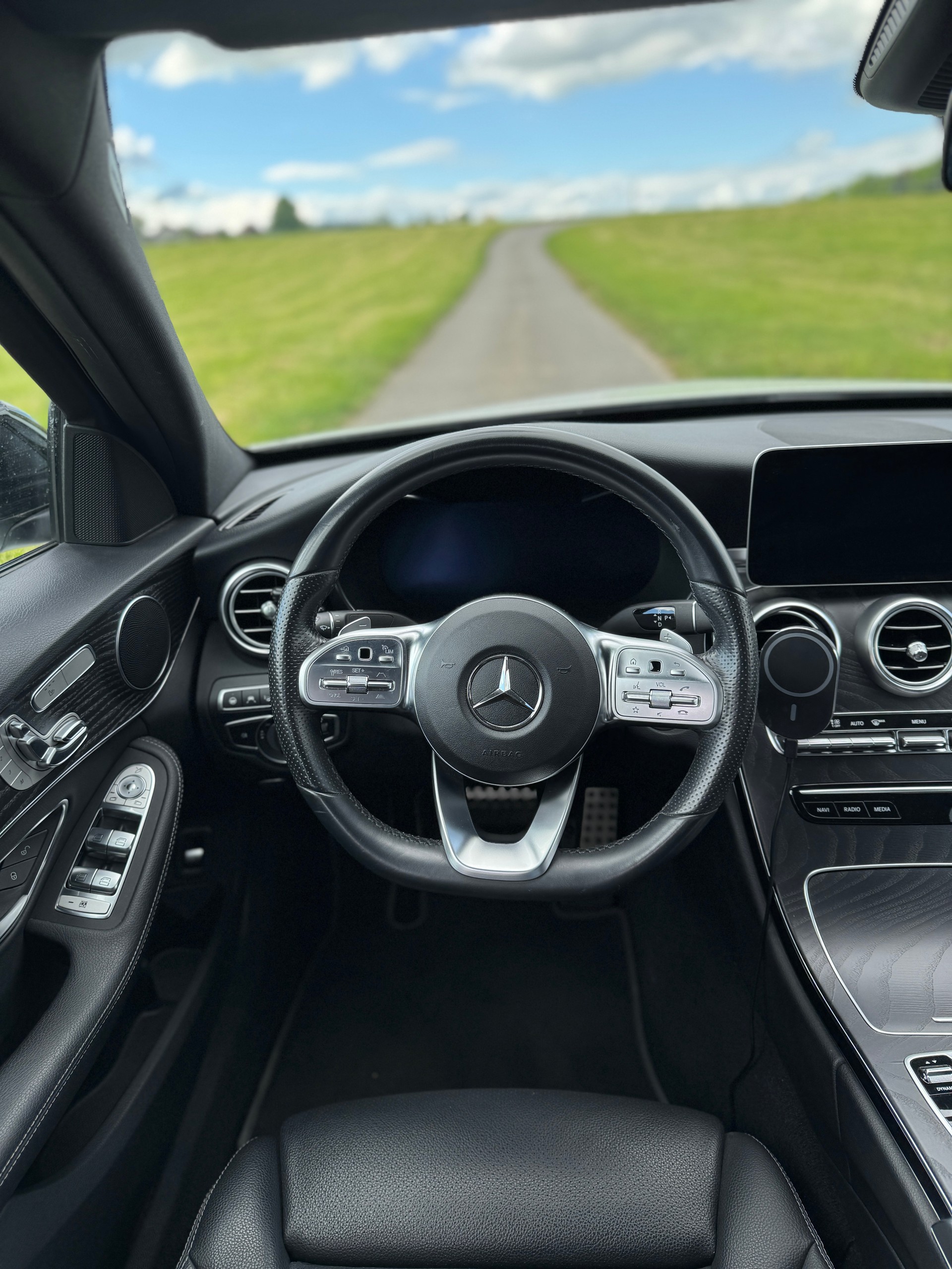 MERCEDES-BENZ C 200 Swiss Star AMG Line 4Matic 9G-Tronic-image-9
