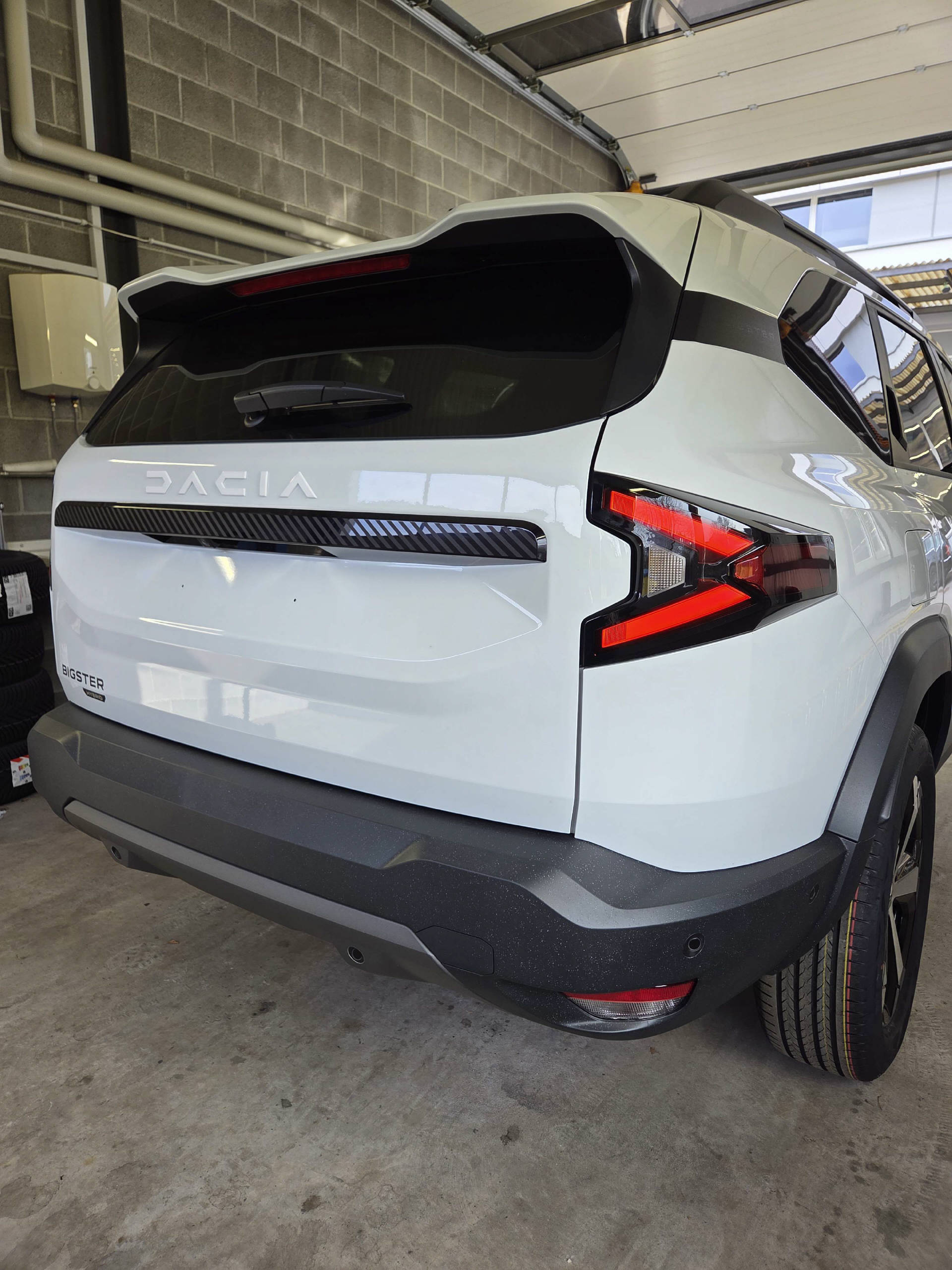DACIA Bigster 1.8 Hybrid Journey-image-14