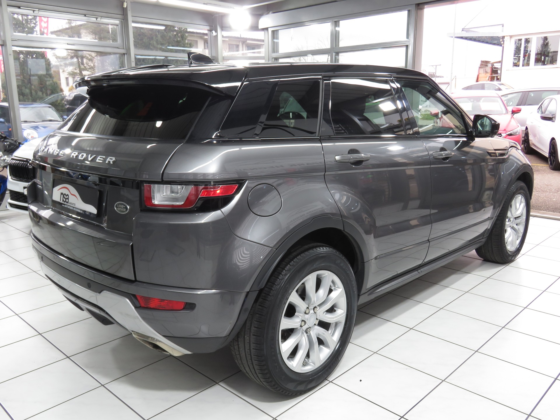 LAND ROVER Range Rover Evoque 2.0 Si4 HSE Dynamic AT9 (Automat)-image-3