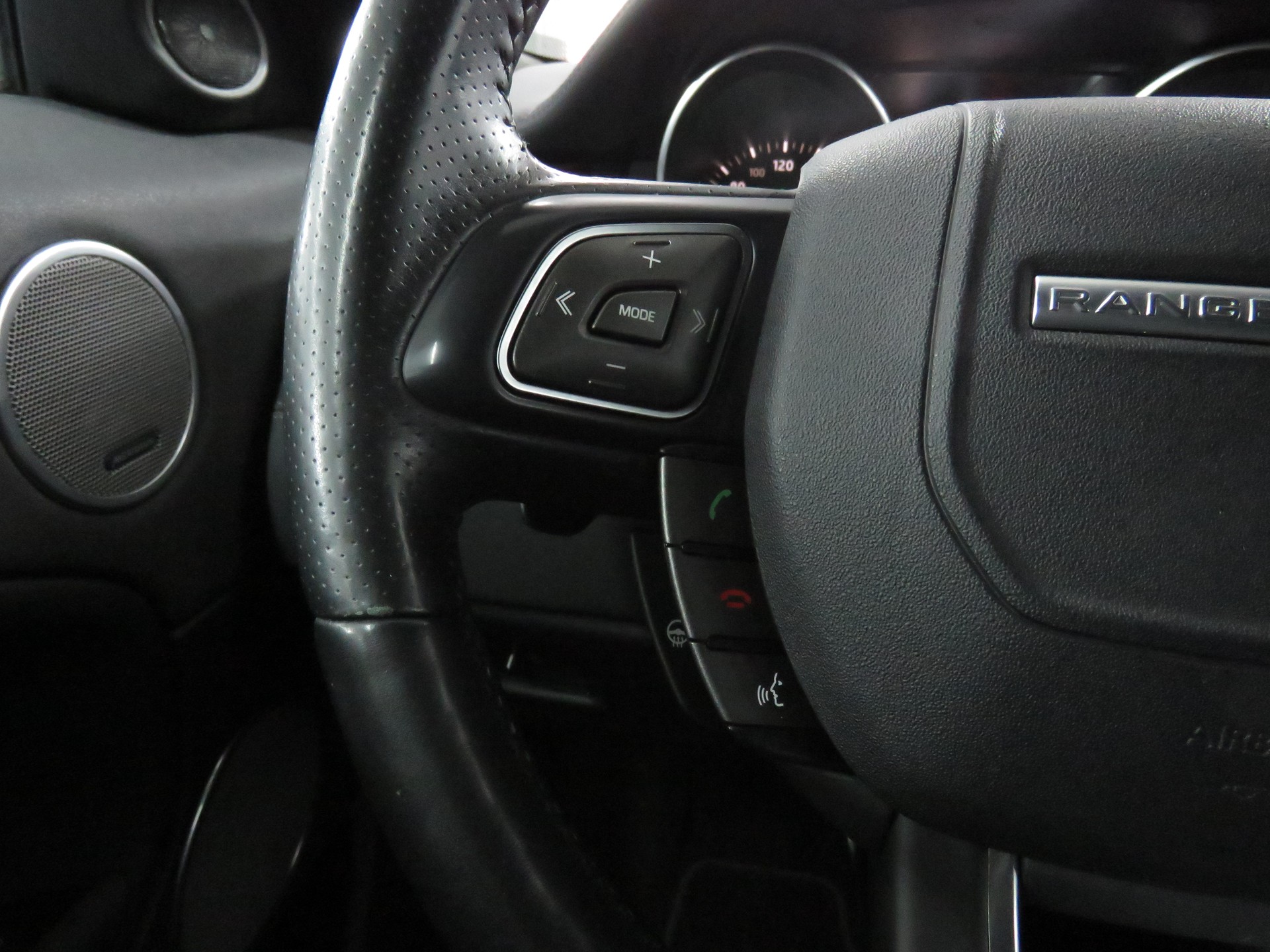 LAND ROVER Range Rover Evoque 2.0 Si4 HSE Dynamic AT9 (Automat)-image-19