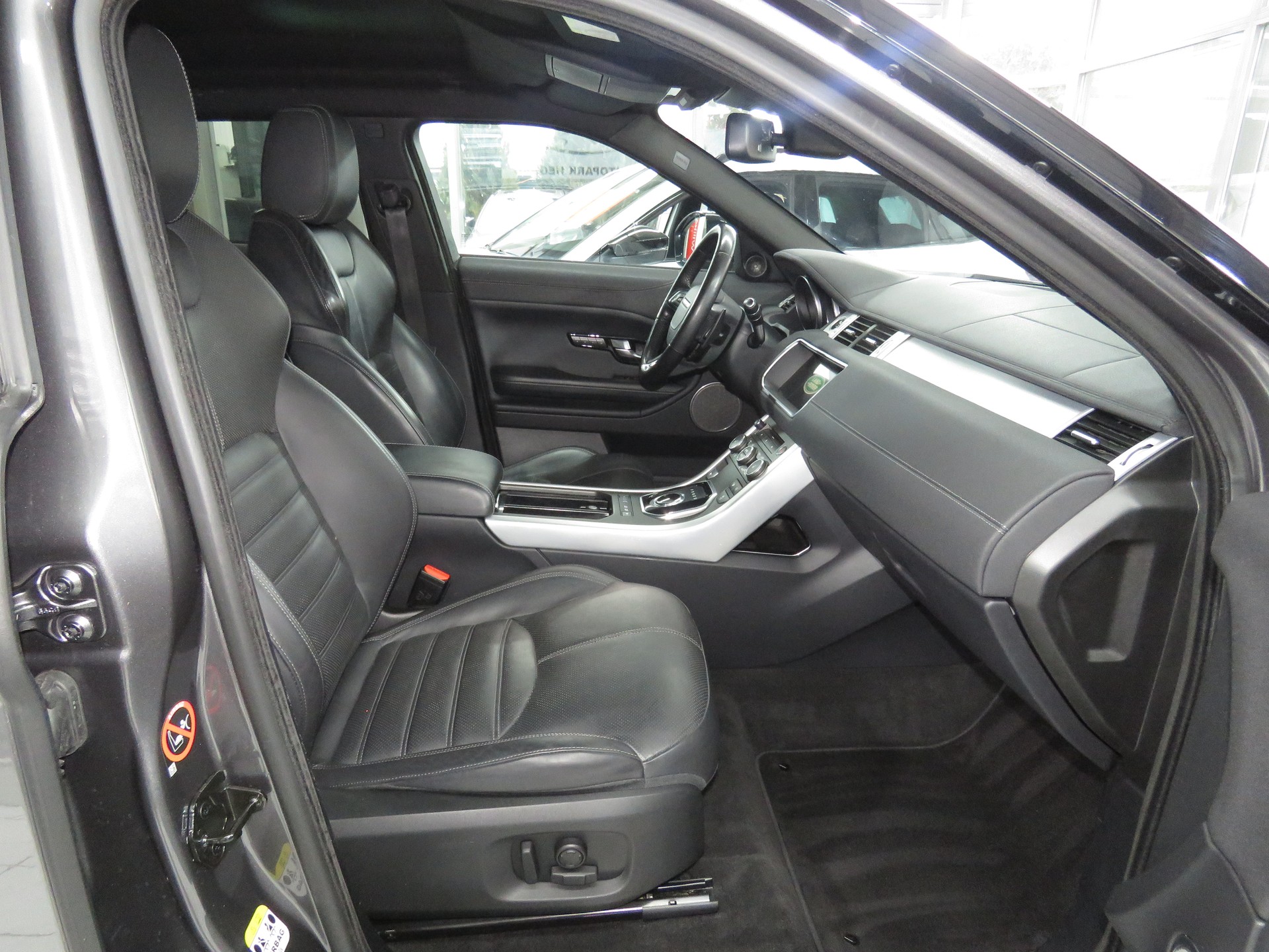 LAND ROVER Range Rover Evoque 2.0 Si4 HSE Dynamic AT9 (Automat)-image-12